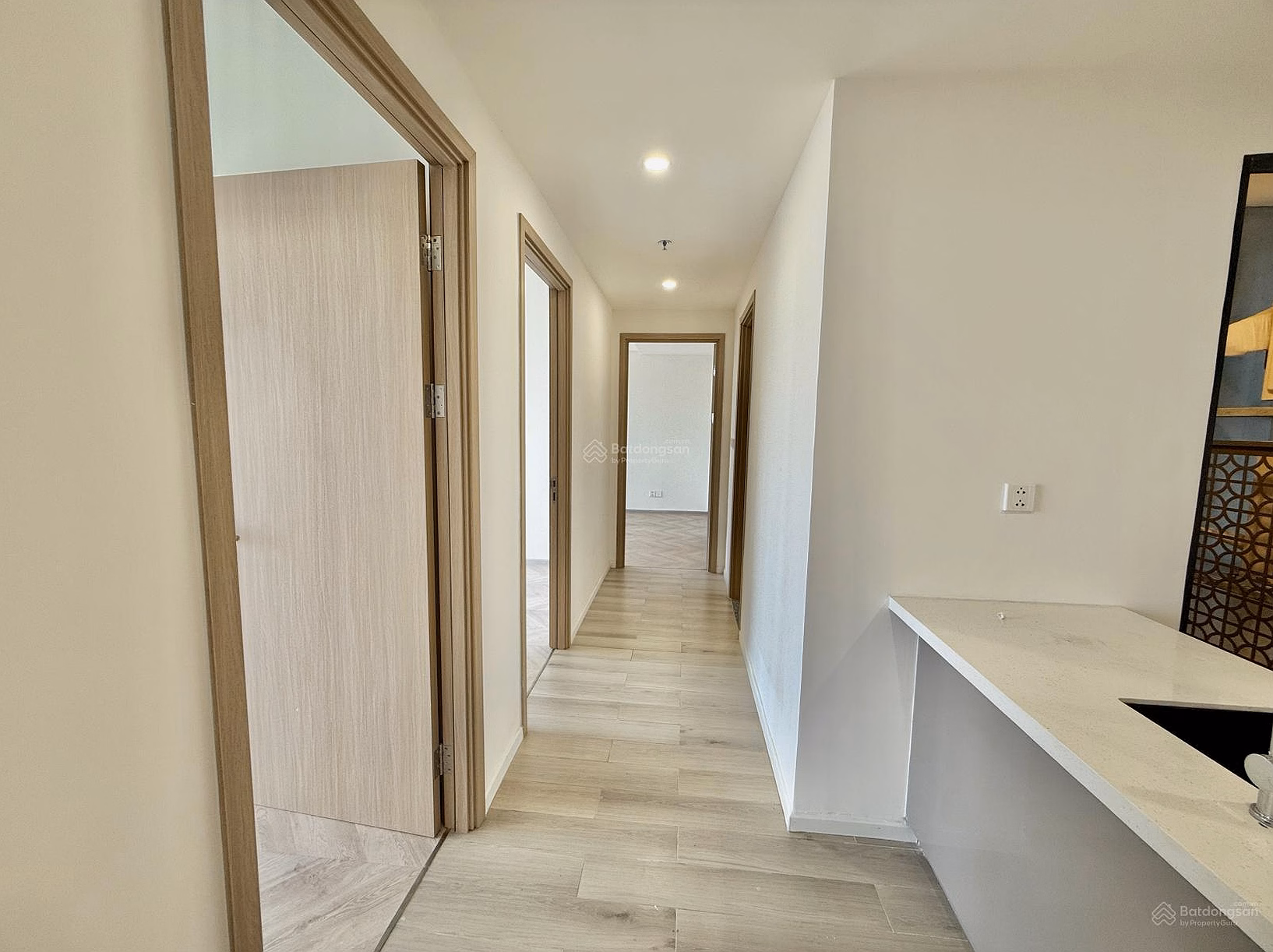 Owner sells 3 bedroom apartment with direct view of 36ha park next to Vincom for 9 billion 4 Masteri Center Point