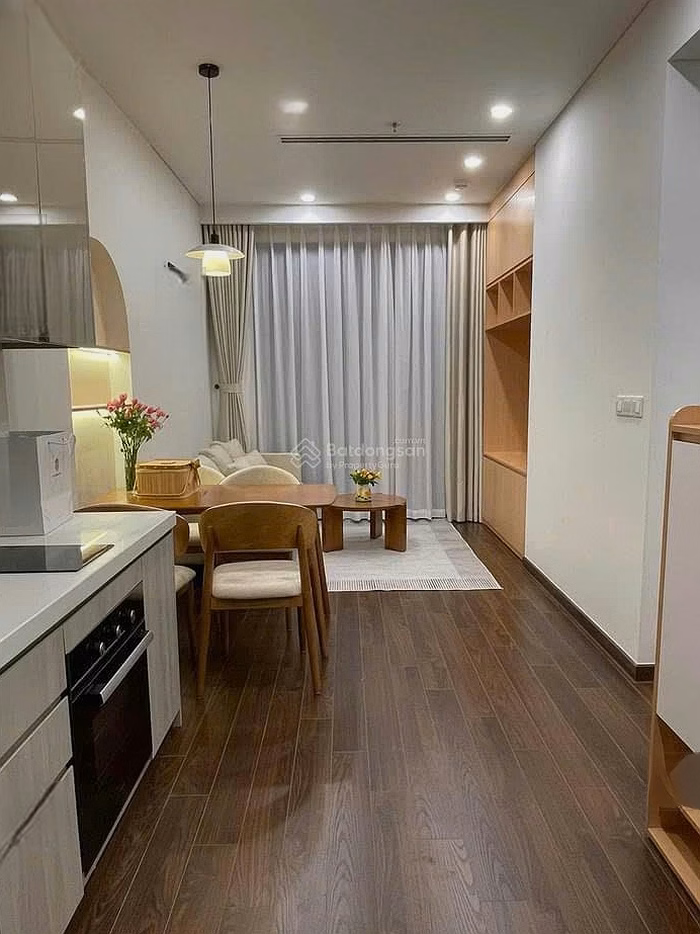 2 bedroom apartment, fully furnished, good price, near the lake at Vinhomes Smart City, only from 10 million***