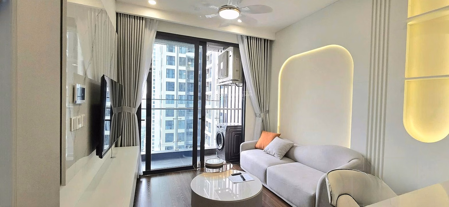 2 bedroom apartment, fully furnished, good price, near the lake at Vinhomes Smart City, only from 10 million***