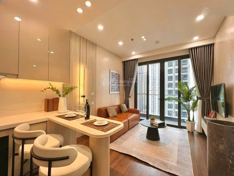 2 bedroom apartment, fully furnished, good price, near the lake at Vinhomes Smart City, only from 10 million***
