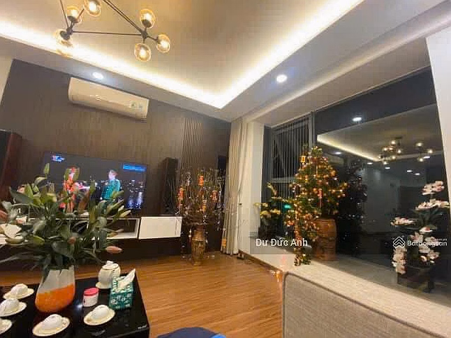 Apartment for sale at Eco Green City 3 bedrooms 2 bathrooms shocking price only 8.3 billion VND 95m2
