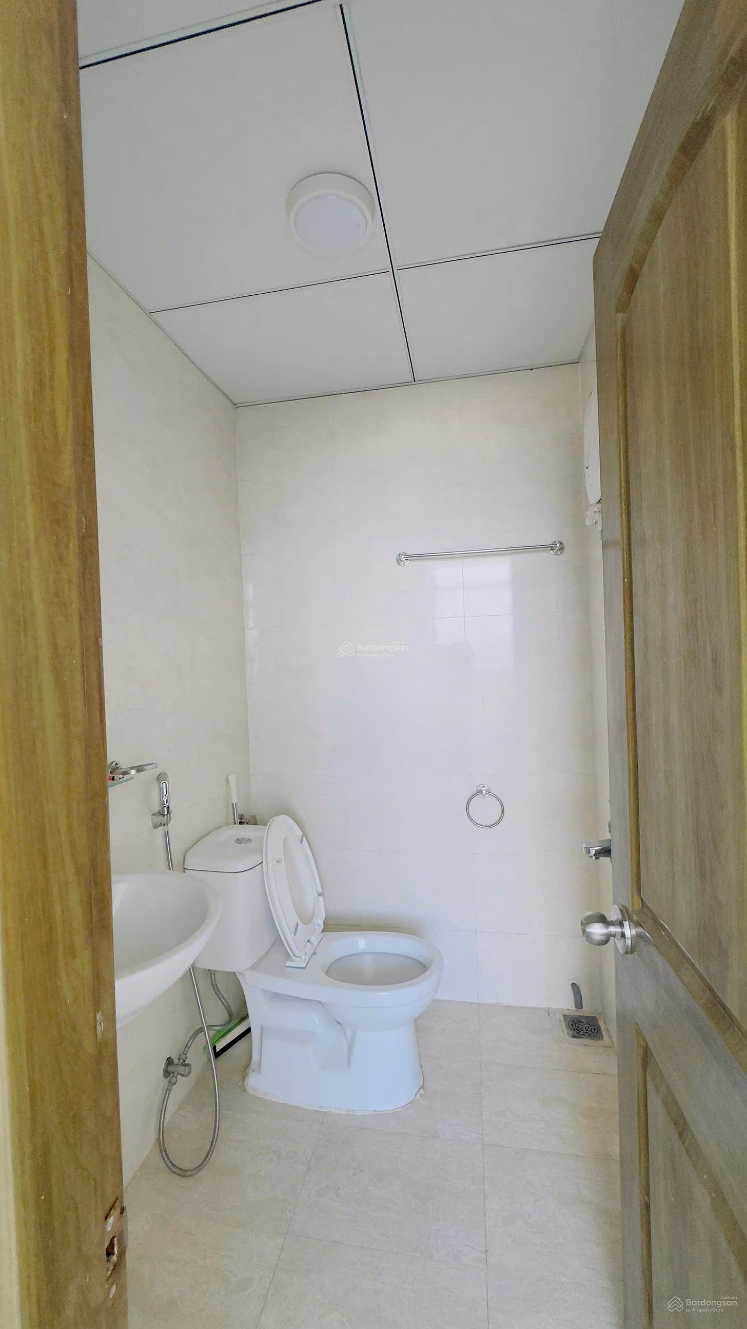Cool river view apartment for rent, price 11 million / month