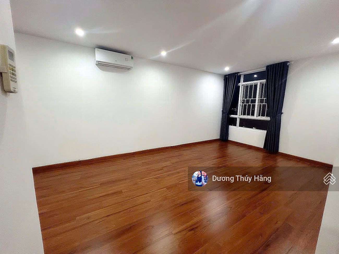 Specializing in selling good price Giai Viet CC large area 3 bedrooms - 150m2 area, beautiful house, pink book, full amenities with shopping center