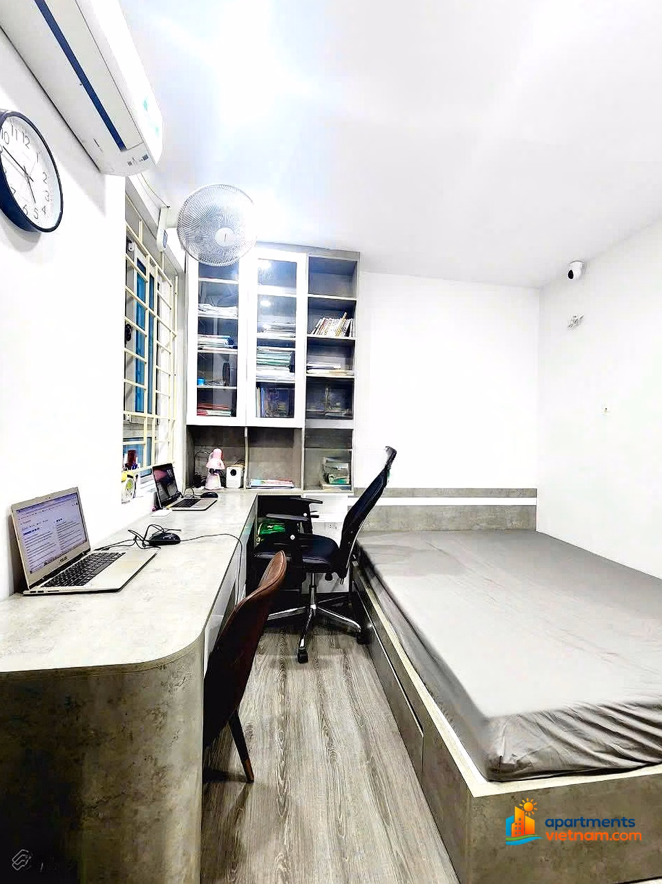 Need to sell urgently 2 bedroom apartment. HH2C Linh Dam is full of sparkle***