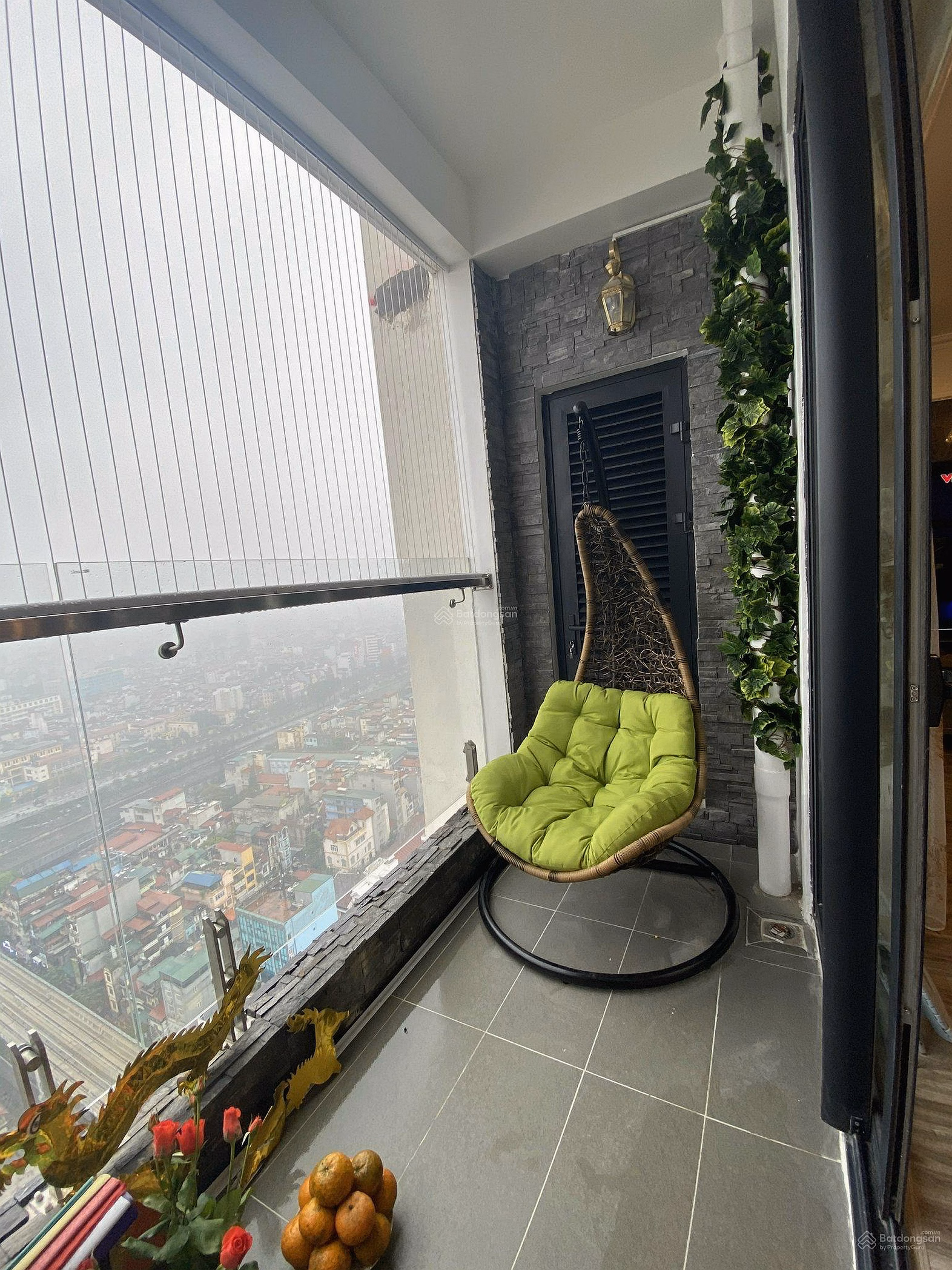 New owner trusts to sell 3N 2VS apartment with long-term registration, middle floor, fully furnished***