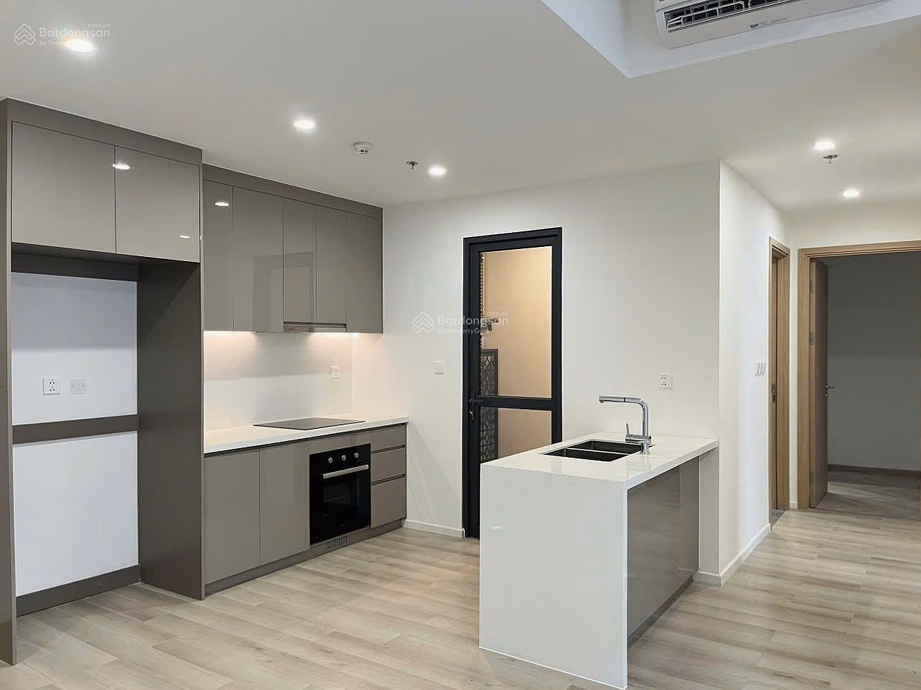 1 3-bedroom apartment - Southeast 36ha park, rare for only 7 billion in compound Masteri Center Point subdivision