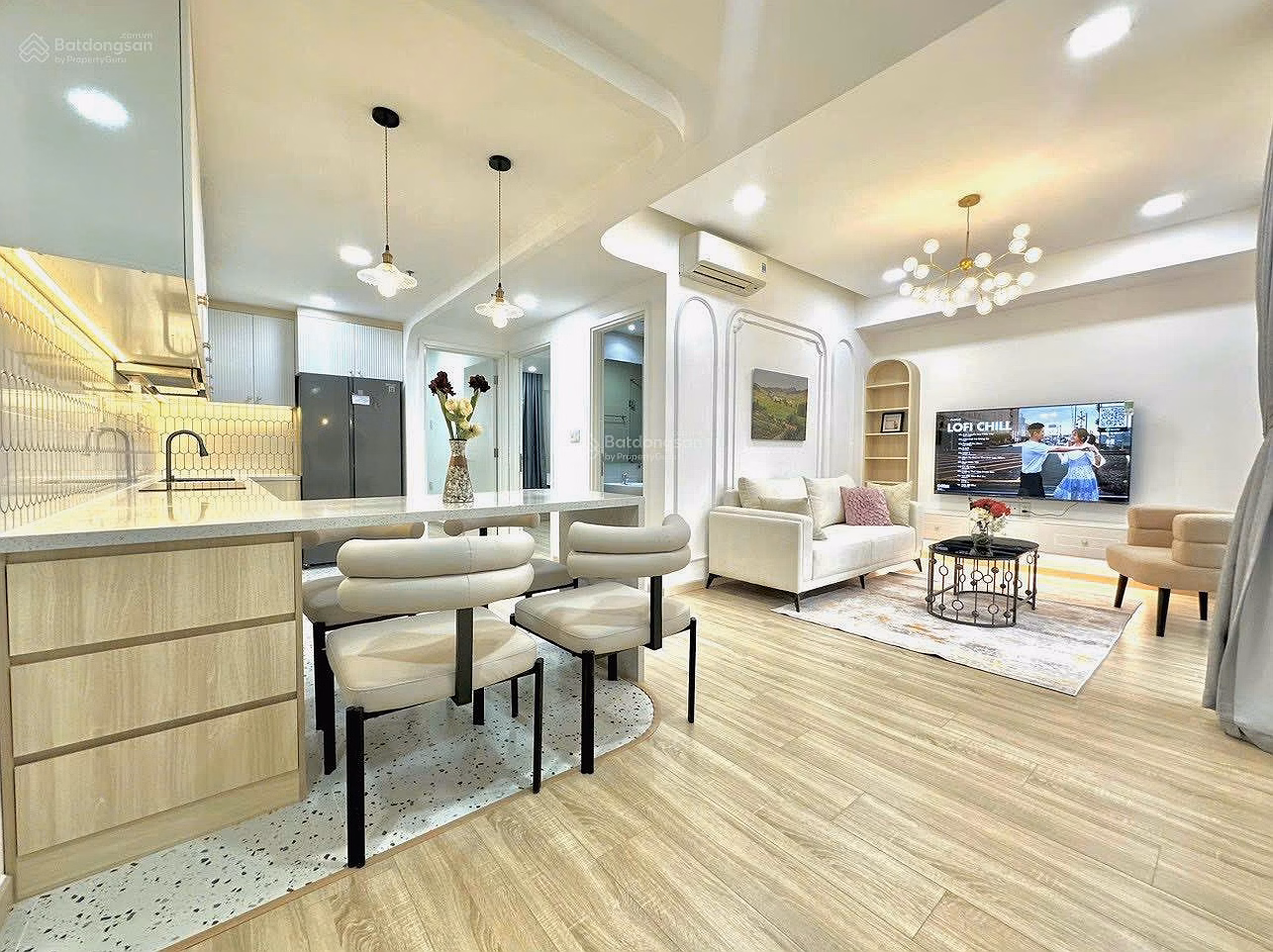 Masteri Thao Dien 2-bedroom apartment with classy river view, price only 8 billion