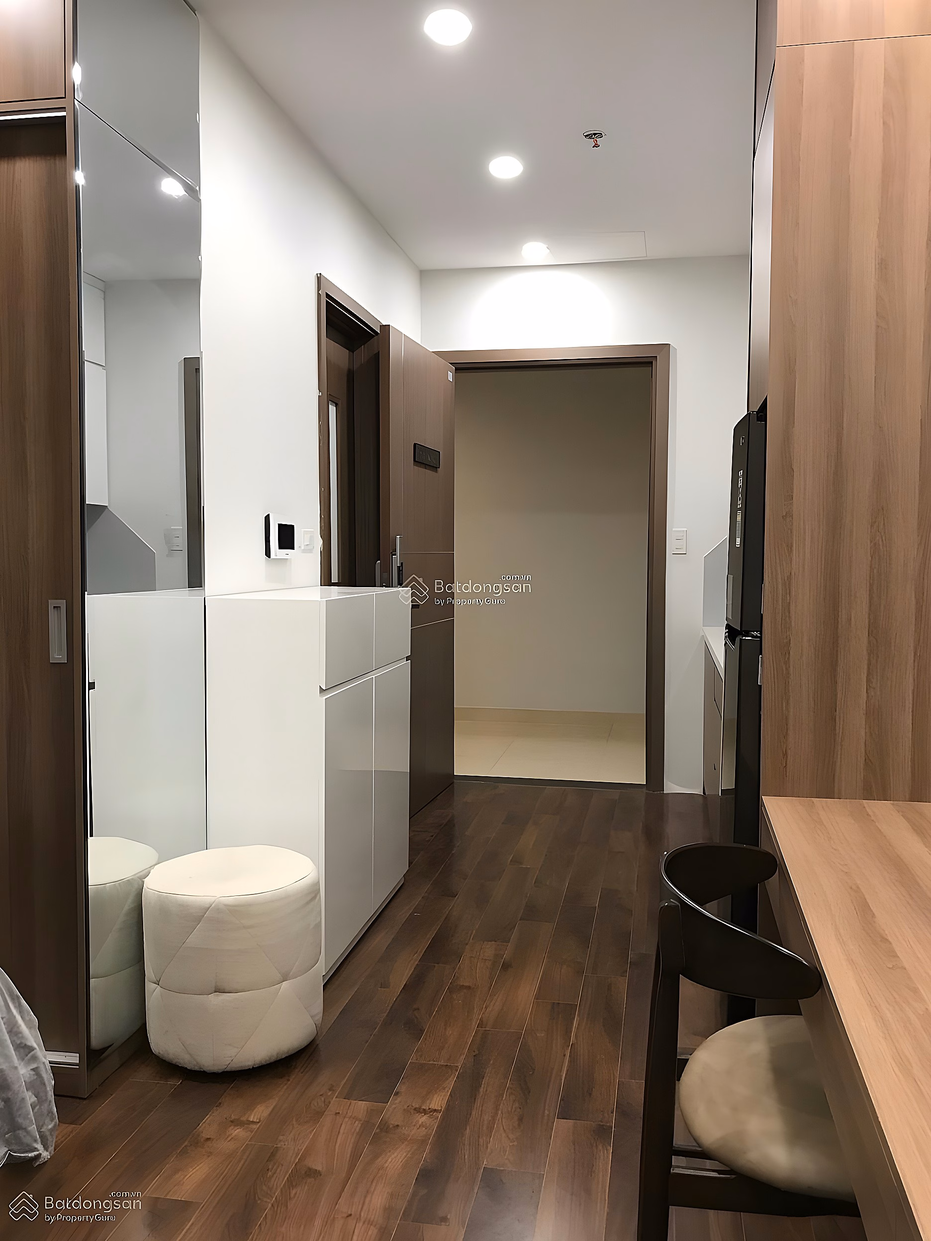 (Super promotion June) Vinhomes Greenbay Management Board rents Studio apartment for 8 million, 2 bedrooms for 13 million***