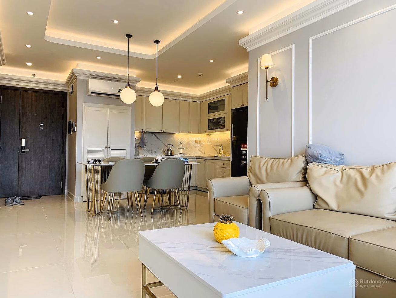Saigon Royal apartment for rent with 2 bedrooms - 2 bathrooms, view of SG river and Bitexco, good price***