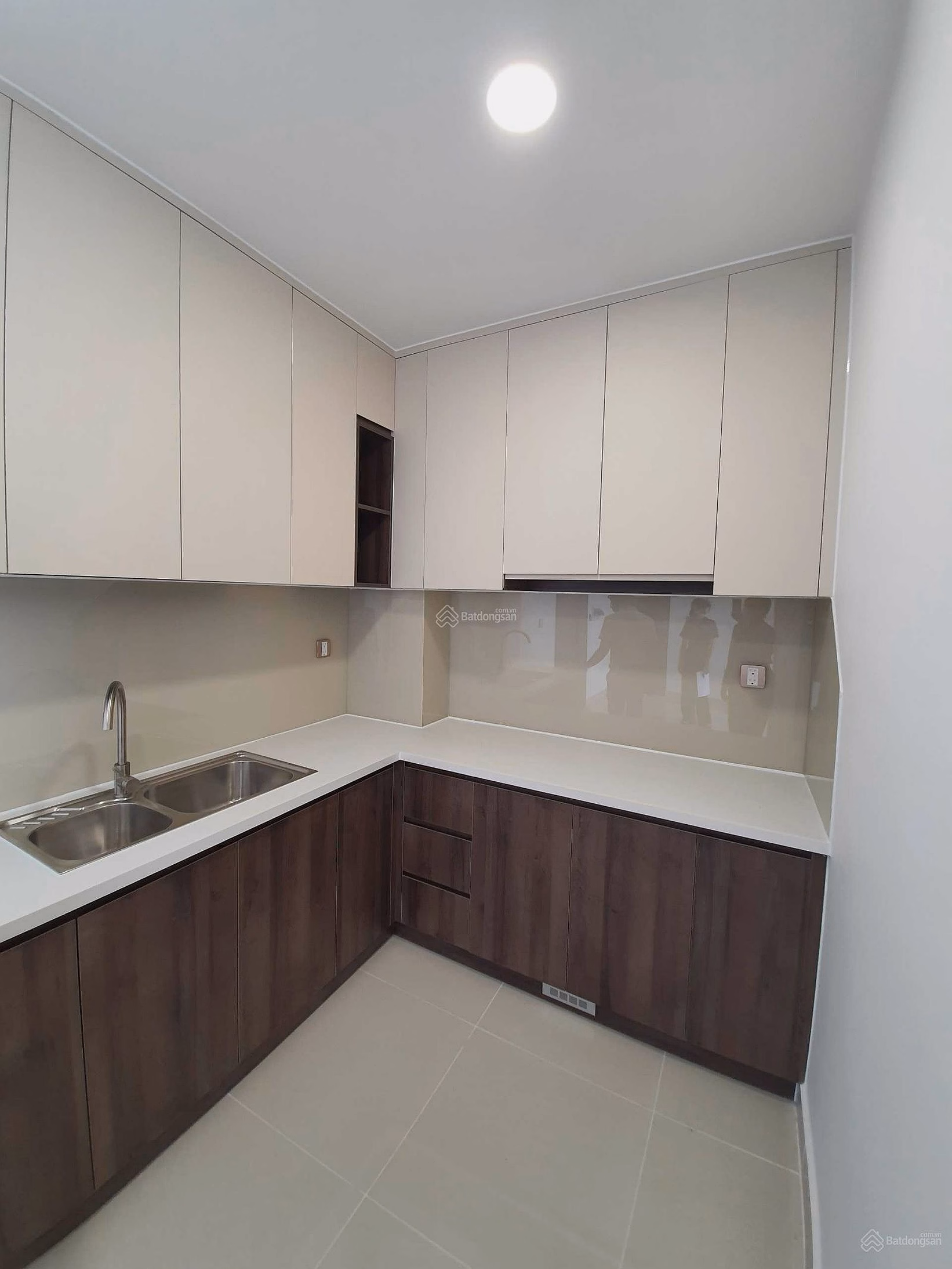Selling 2 bedroom 2 bathroom apartment - Q7 Boulevard: 3 billion 9