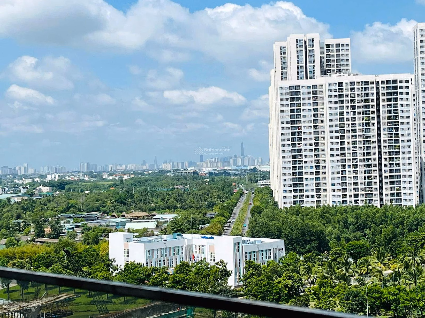 3 bedroom apartment - Lumiere Boulevard, only 6.35 billion all inclusive - low floor Tower E, City center view, Landmark 81