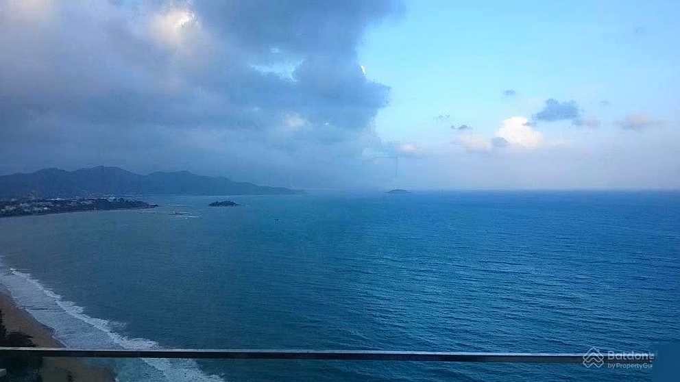 Selling VIP apartment with full beach frontage at The Costa Nha Trang, price 26.5 billion, fully furnished