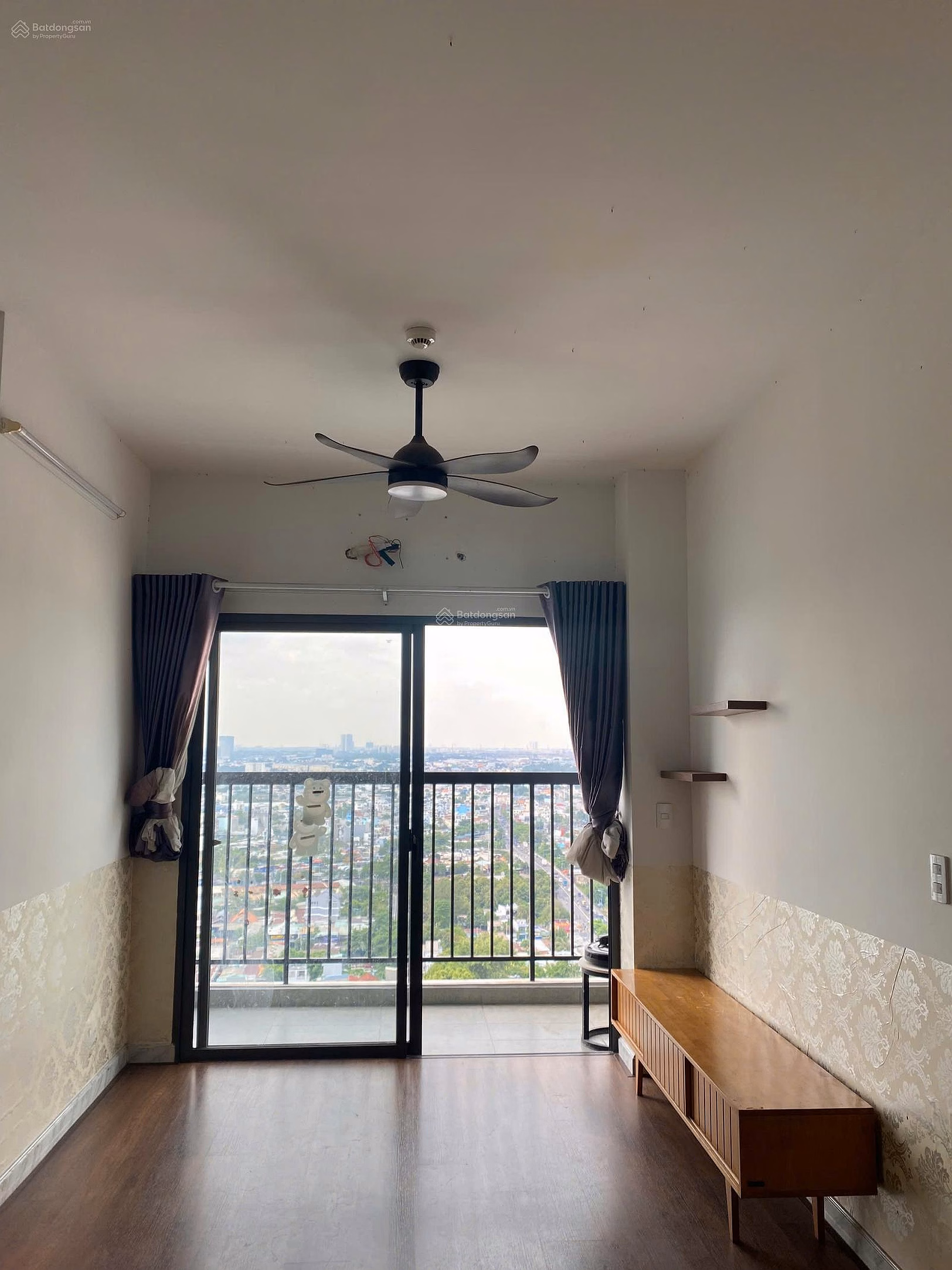 Apartment for rent with 2 bedrooms, 2 bathrooms, 62m2 at Saigon Avenue