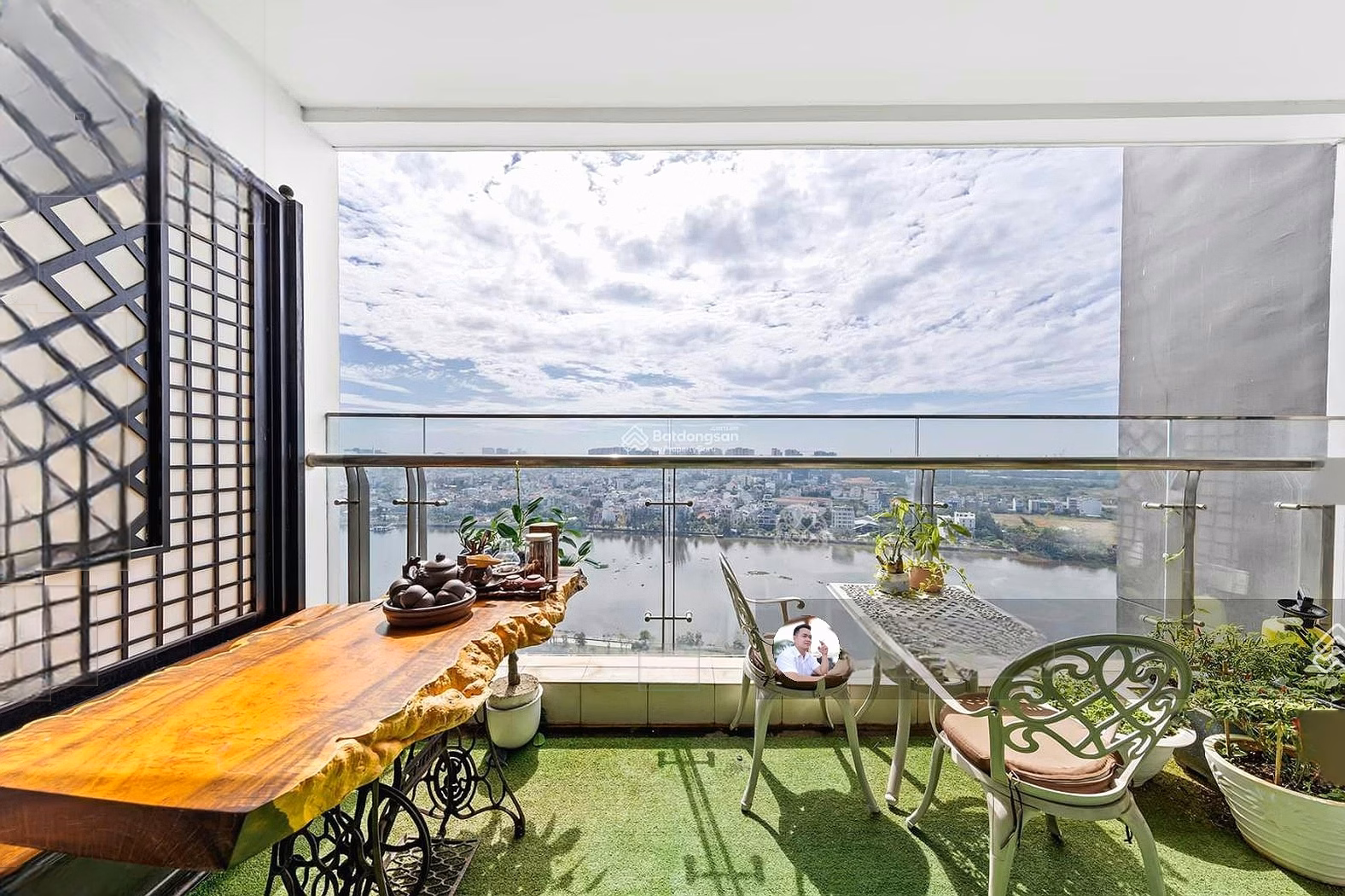 4 bedroom apartment for rent, 168m2, 41 million, in Vinhomes Central Park, contact now to see the house 24/7