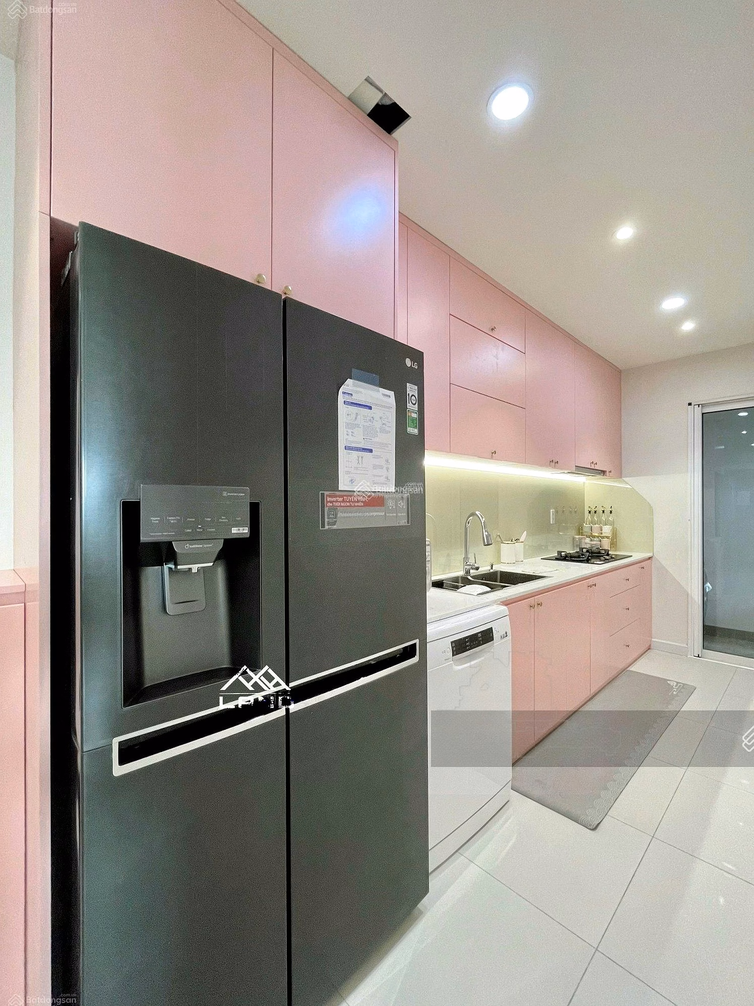 1 bedroom for rent in Lexington, fully furnished, price from 12 million / month, 50 m2, 1 bedroom, 1 bathroom, contact immediately 0835 558 ***