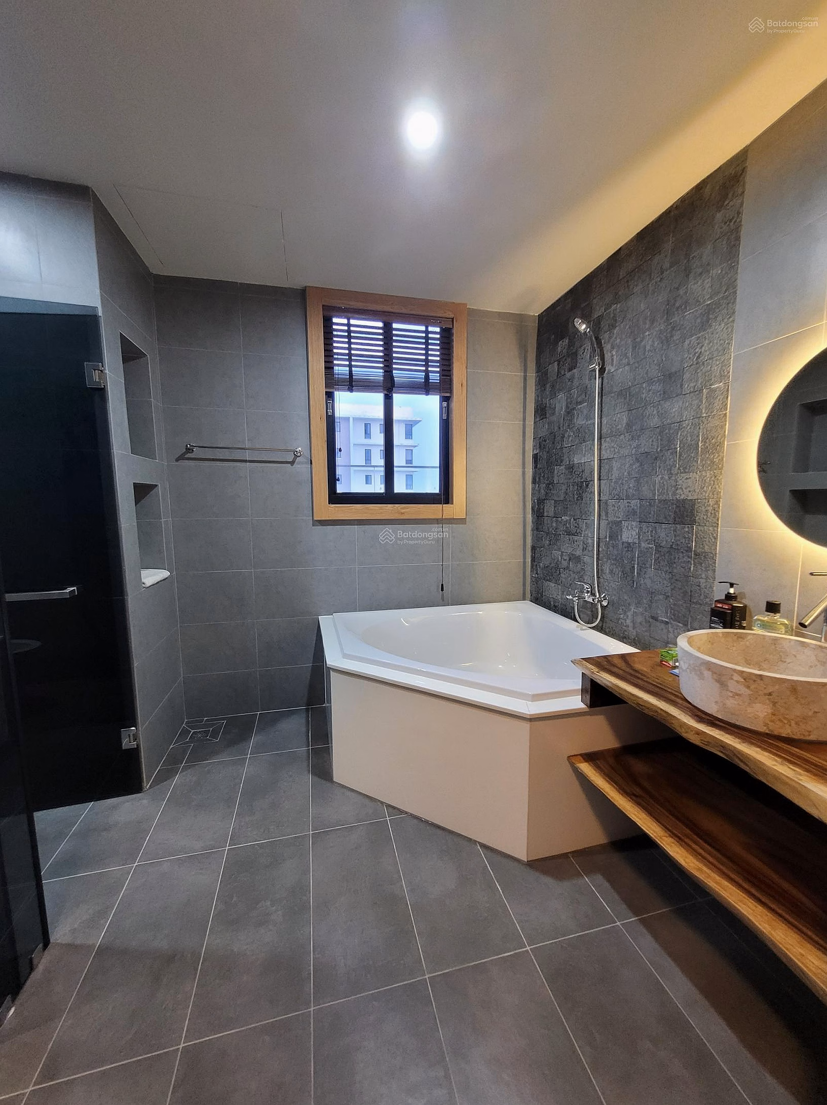 Penthouse 368m2 District 7 apartment, full luxury furniture, Saigon river view - super large balcony 50m2