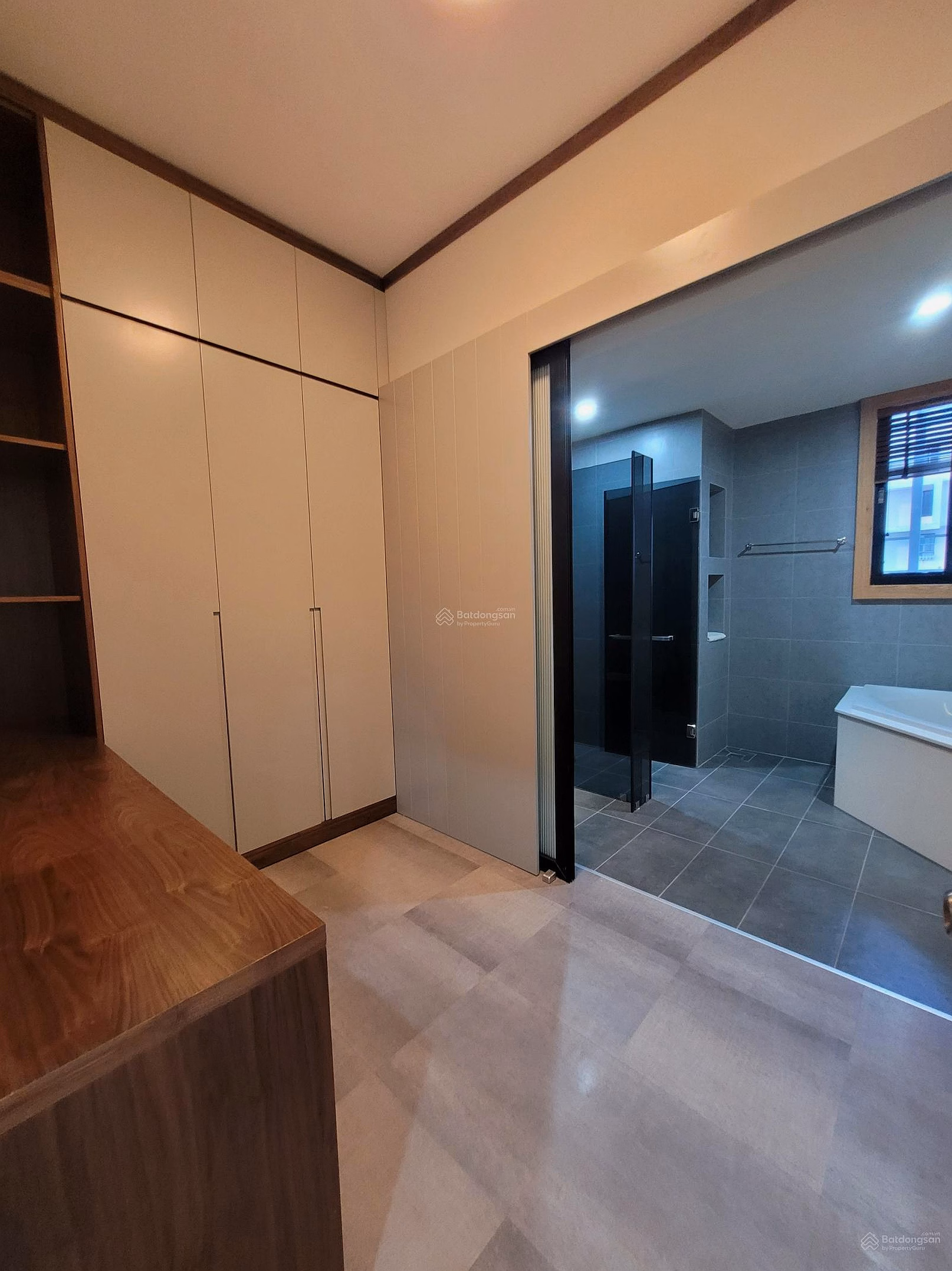 Penthouse 368m2 District 7 apartment, full luxury furniture, Saigon river view - super large balcony 50m2