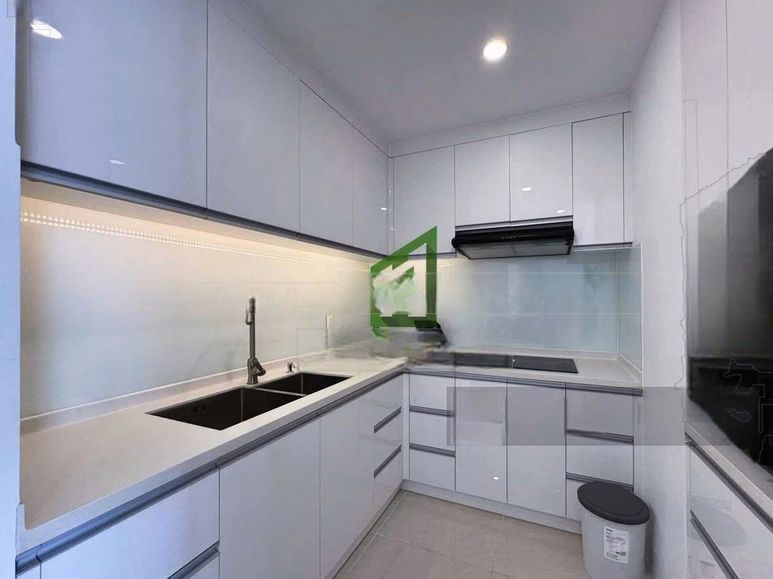 Modern 2-bedroom Hiyori apartment for rent - C661