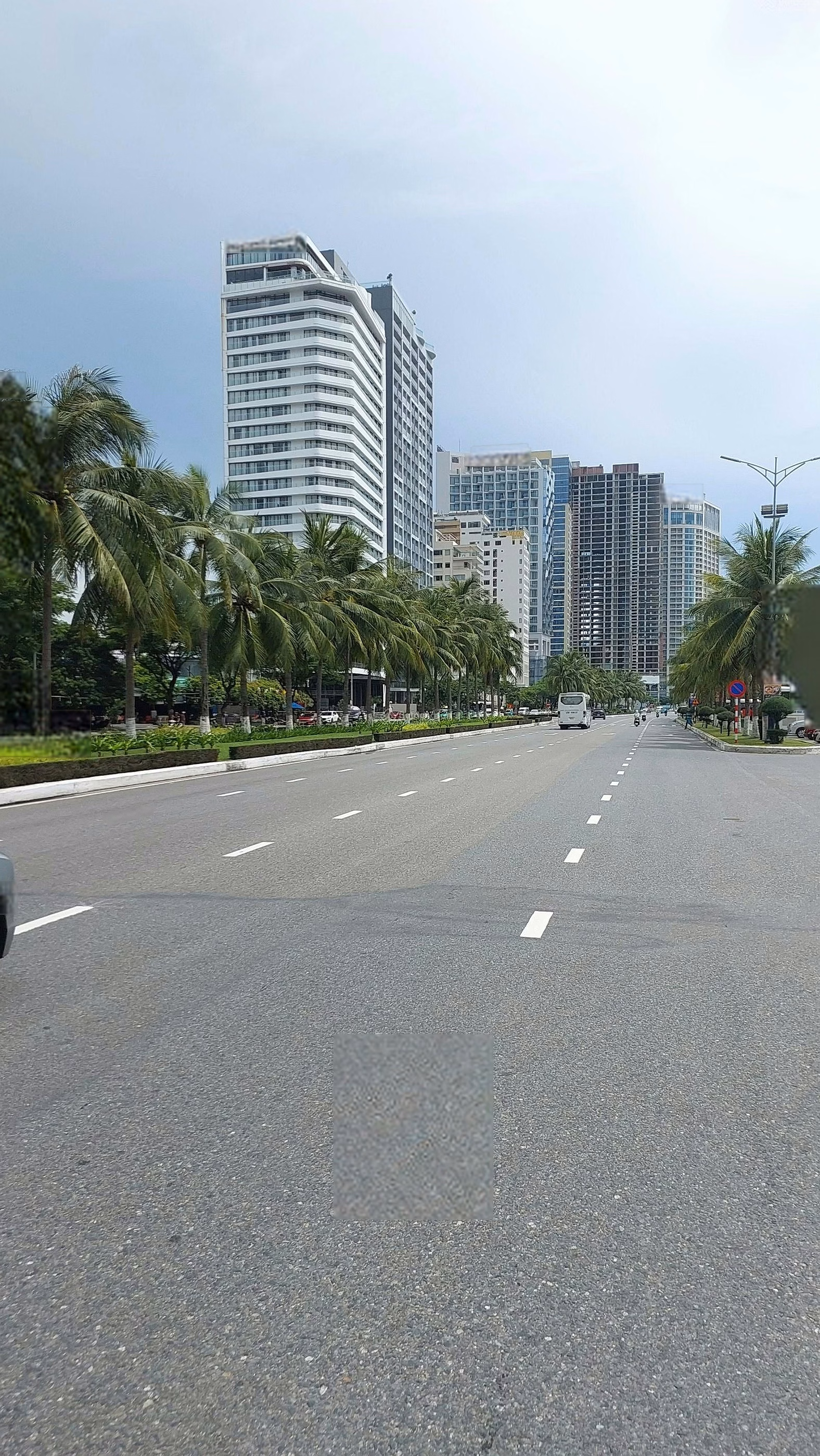 Dinh Dat corner lot, 189m2, 10m wide, close to My Khe beach, Son Tra, beautiful and cheap