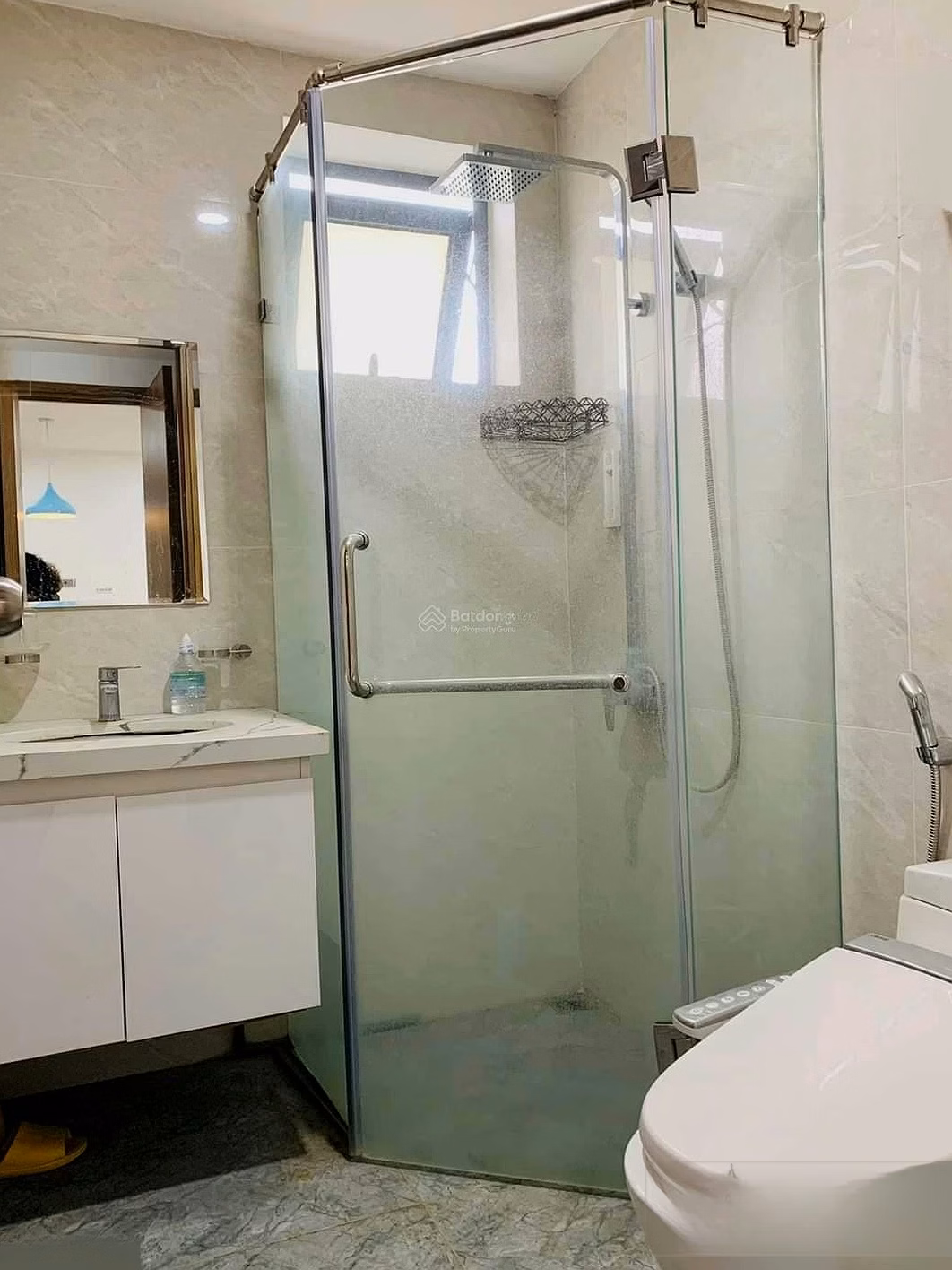 The owner sells a 70m2 commercial apartment with 2 bedrooms and 2 bathrooms for 4.9 billion baht***