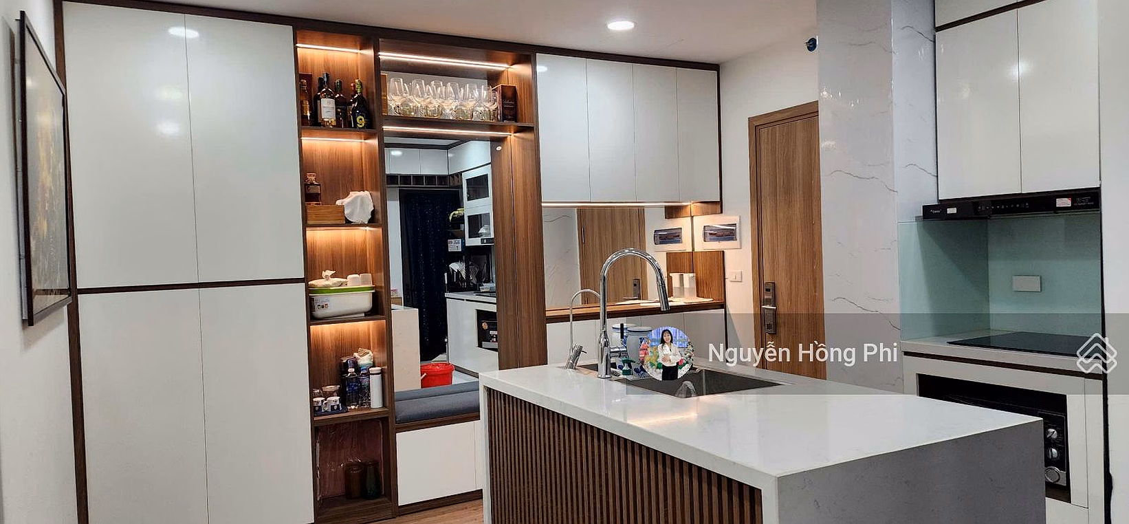 The owner is selling CH 97m2, balcony on high floor, open view, available for immediate transaction, price 7.2 billion 0947 437 ***