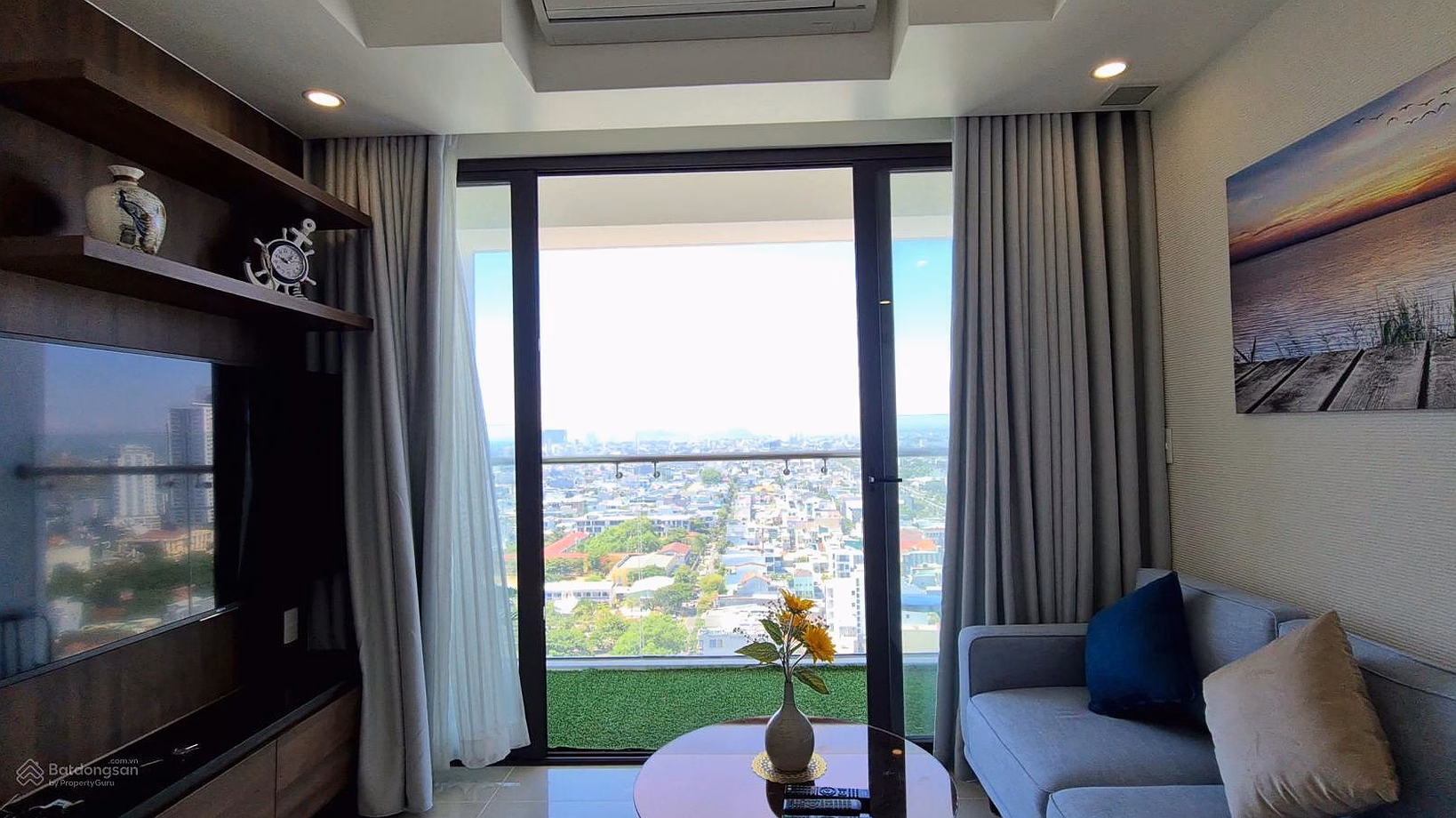 Hiyori high floor, dragon bridge view, beautiful furniture, price only 18 million/month, cheapest price on the market***