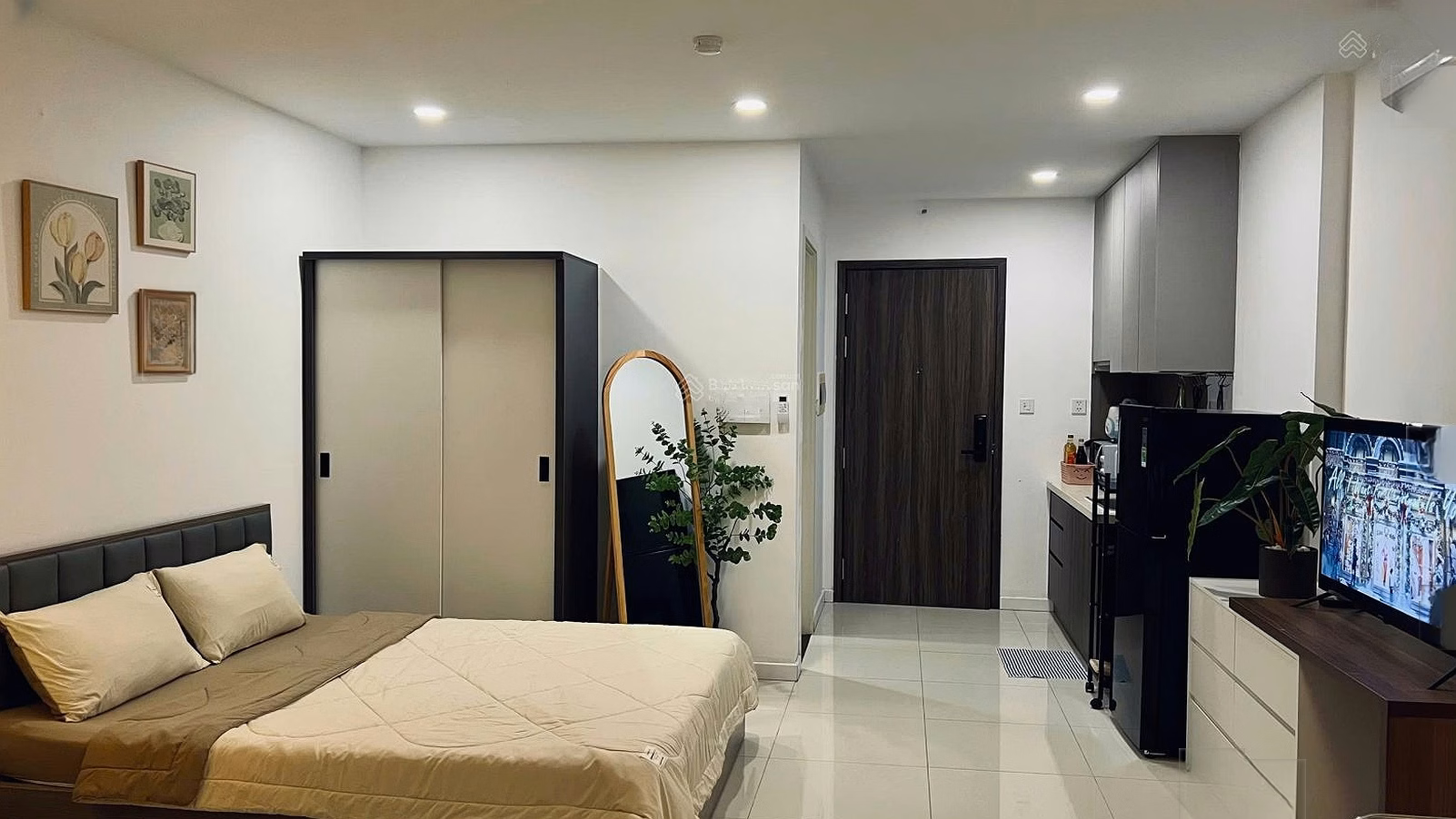 Lavida Plus Studio 37m2 - 12 million beautiful furniture, near RMIT University, VivoCity, PMH District 7