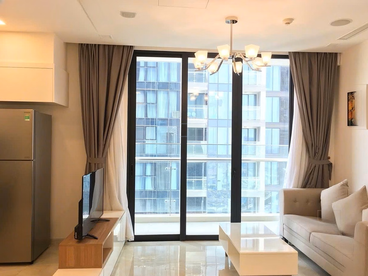 Selling 2-bedroom apartment at Vinhomes Golden River, corner apartment for only 12 billion, long-term ownership apartment