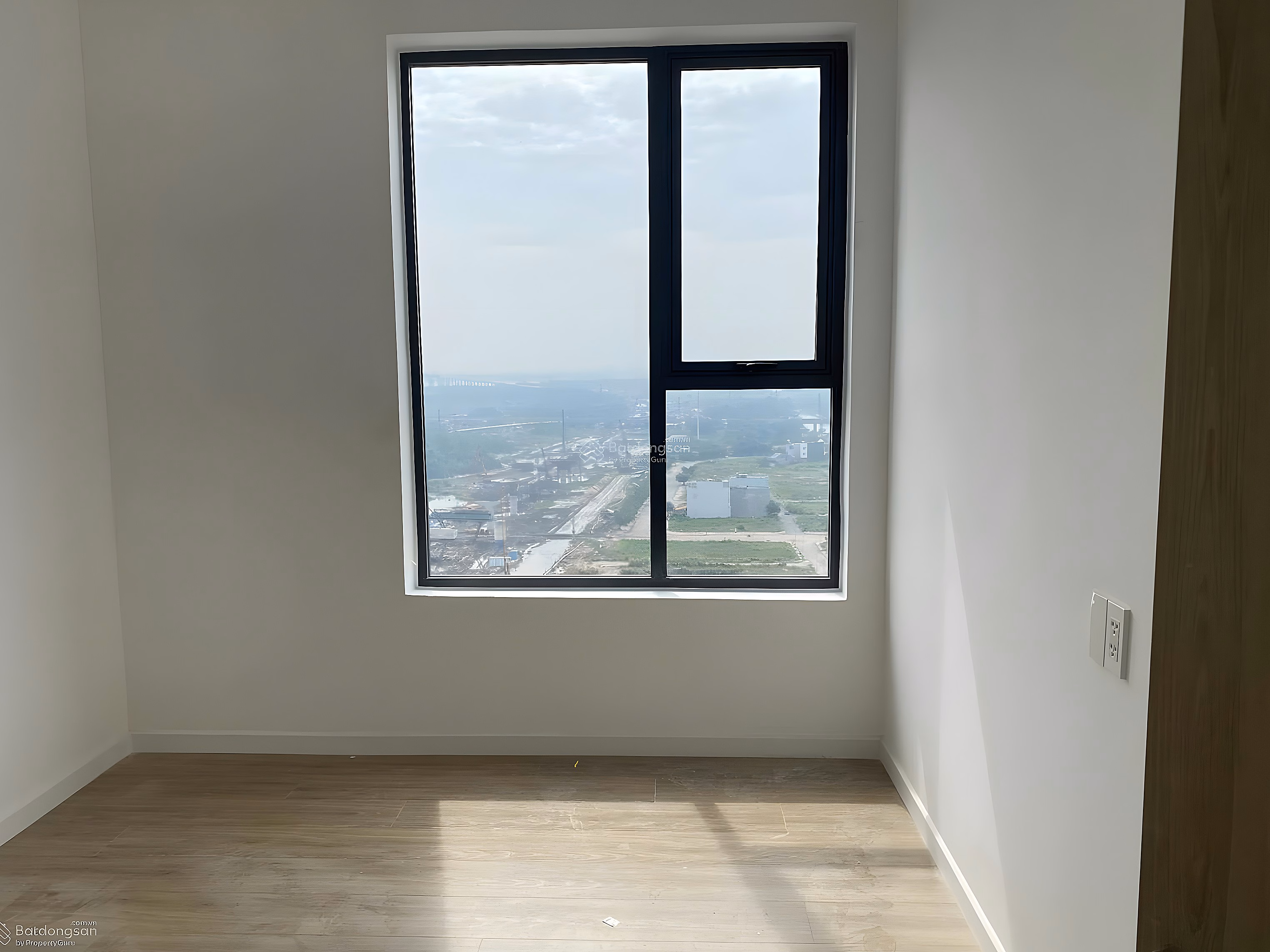 Basket of more than 100 apartments for rent 1 bedroom + 1, 65m2 price 5 million, 2 bedroom, 2WC 75m2 price 6 million, 3 bedroom 8 million Bao PQL