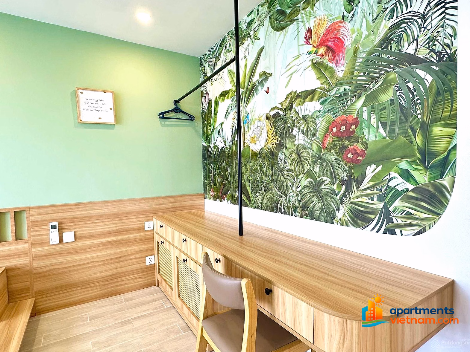 Booking Gold Coast apartment - central location with sea view - fully furnished