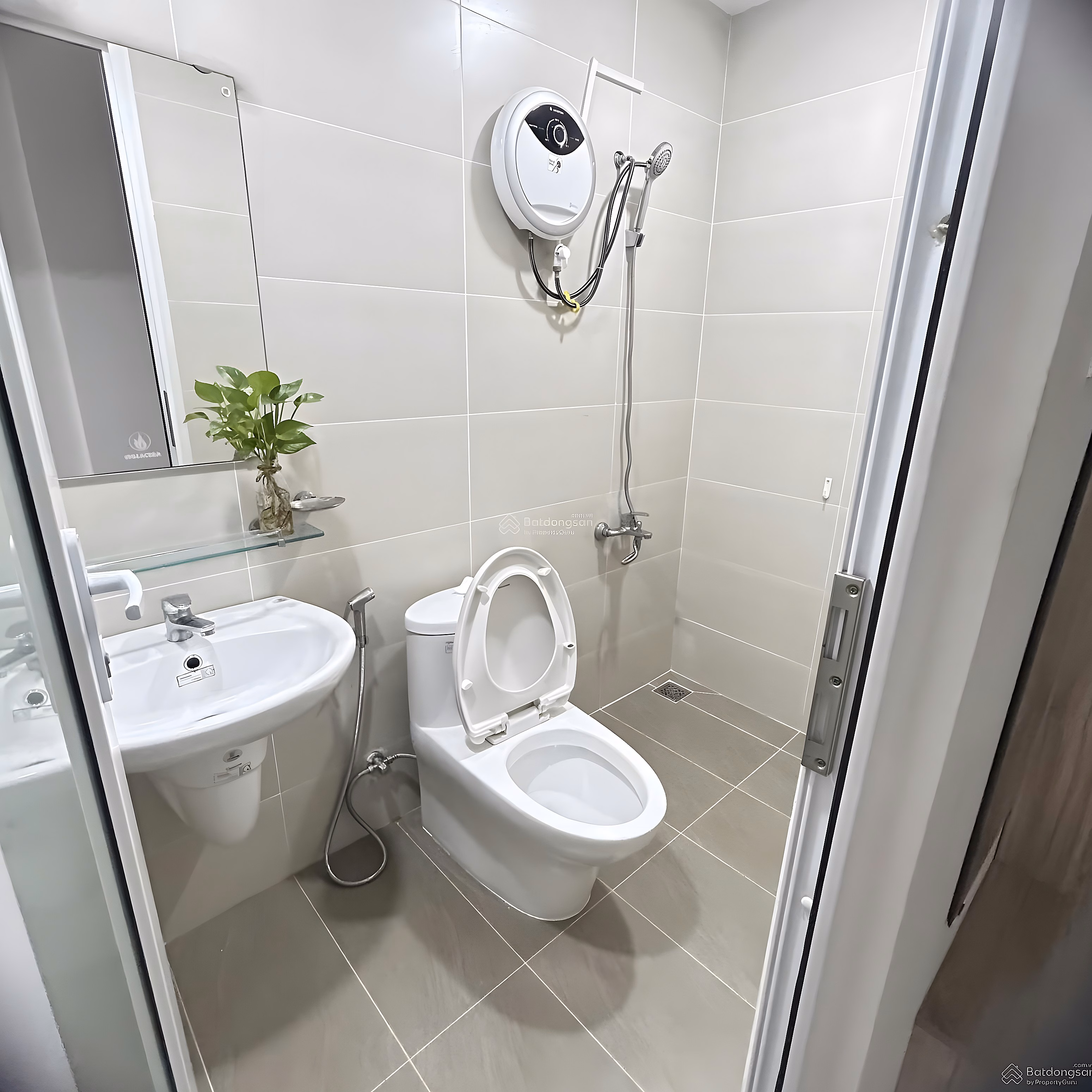 Apartment for rent urgently 2 bedrooms, 2 bathrooms, 75m2 at Orchid Park, 7.5 million