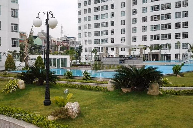 Urgent sale of Giai Viet apartment 2 bedrooms 2 bathrooms 78m2 with pink book. Beautiful airy view, prime location near the center