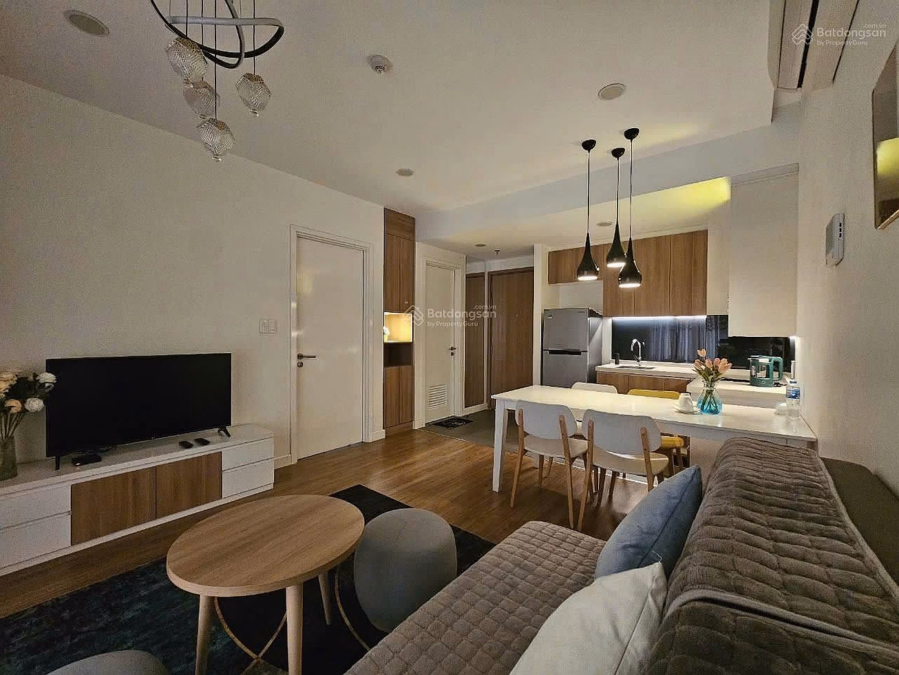 Owner rents Republic Plaza Cong Hoa apartment, area: 55m2 fully furnished - rental price 14 million/month