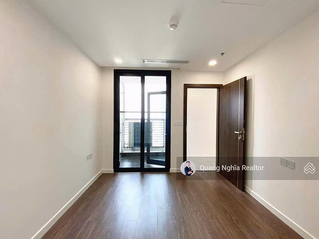 Quick sale of 2-bedroom office apartment - 70m2 adjacent to Phu My Hung for both living and office use, good price***