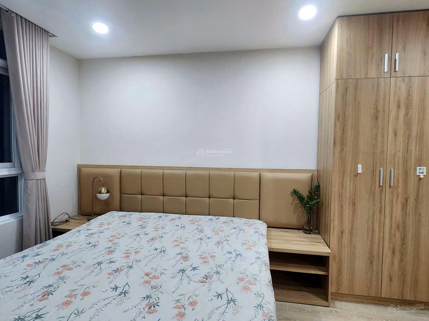 Him Lam Cho Lon apartment for sale, District 6, 83m2, 2 bedrooms, 2 bathrooms, full interior (with book) price 4 billion 9***