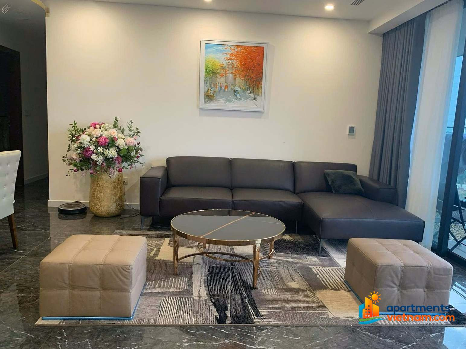 The owner sends urgently 2 bedrooms for rent in Sunshine Golden River apartment for 22 million. Contact 0987 778 ***