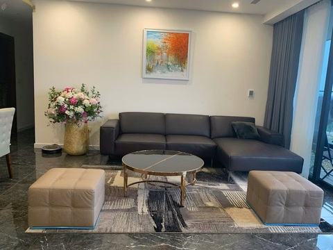 The owner sends urgently 2 bedrooms for rent in Sunshine Golden River apartment for 22 million. Contact 0987 778 ***