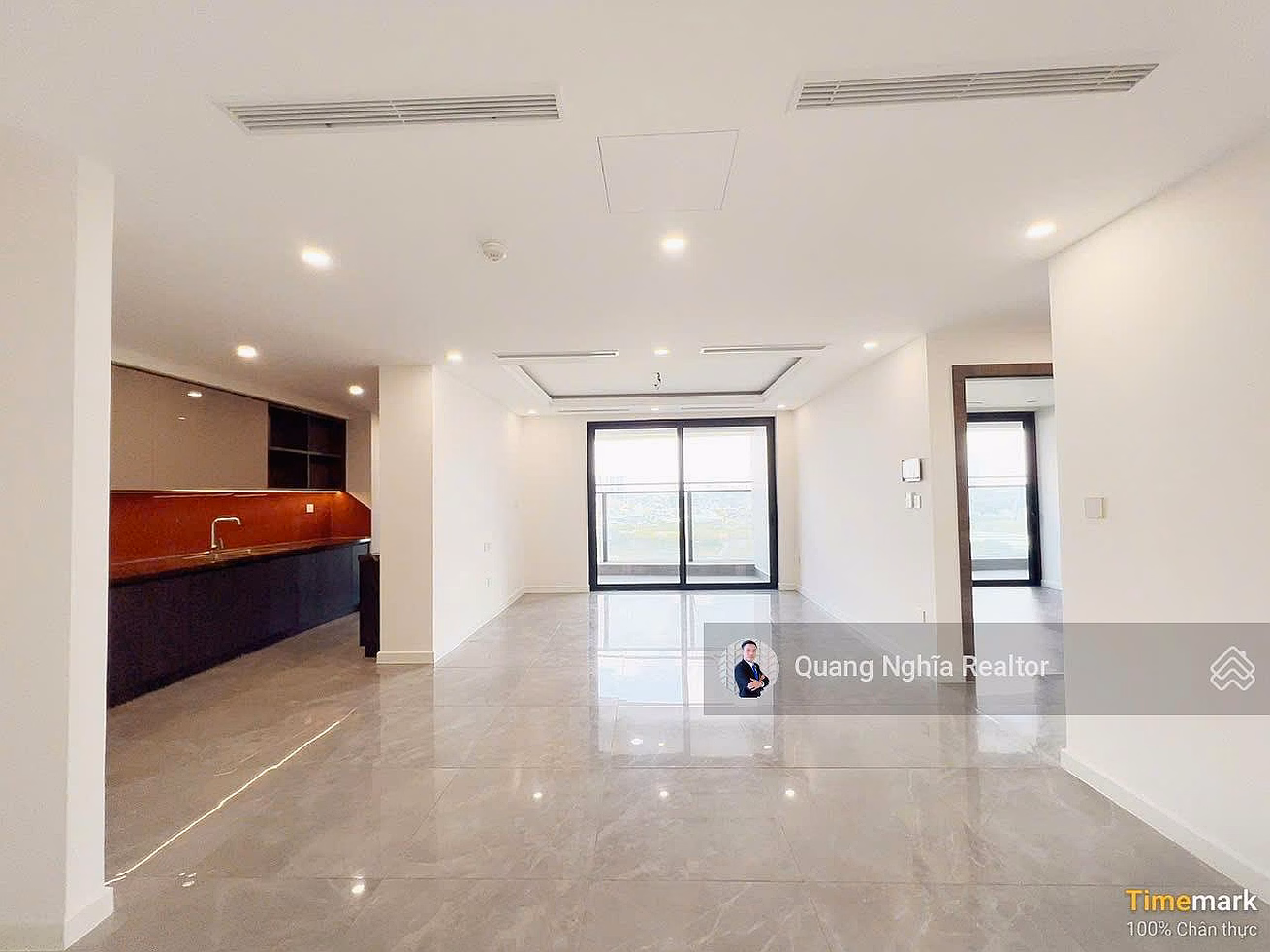 Hot! Apartment 2 bedrooms + 1 137m2 view Landmark 81 adjacent to Phu My Hung with super wide view***