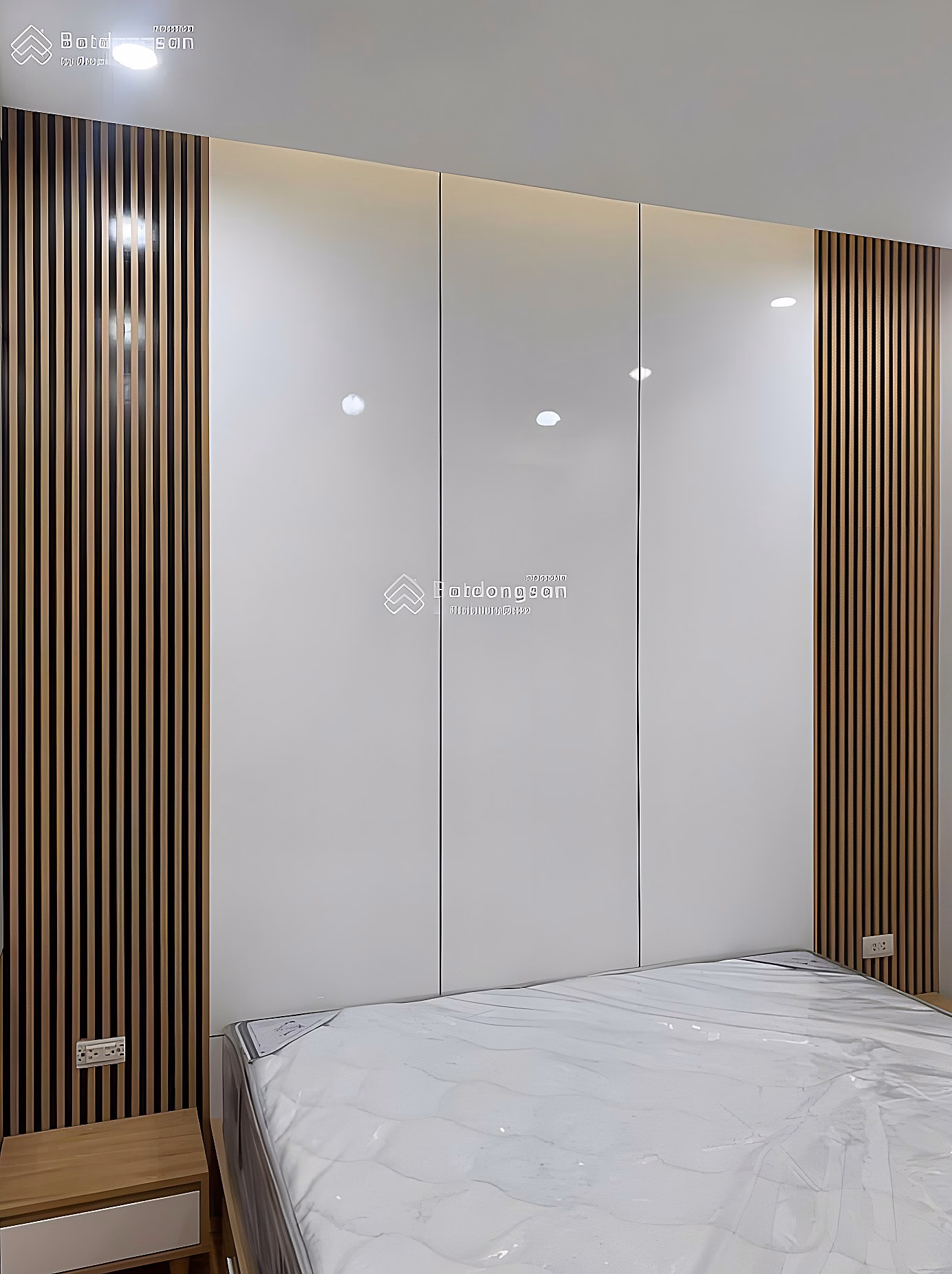 Urgent sale 57m2 apartment with 2 bedrooms, 1 bathroom, Southeast balcony, Sudico My Dinh Song Da