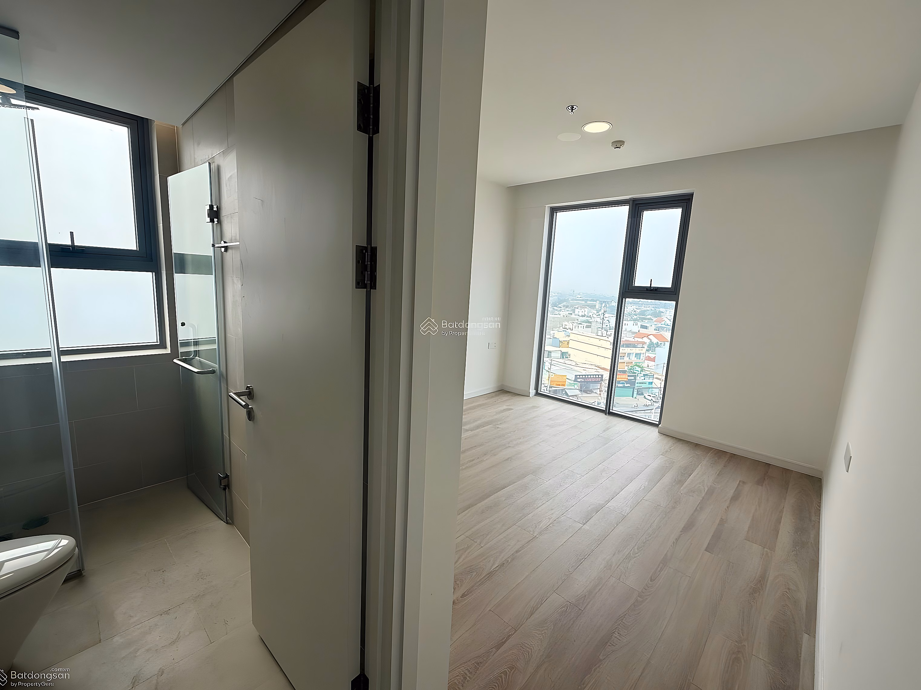 A single apartment with 3 bedrooms, 2 bathrooms, 107m2, rent for only 14 million/month, 2 bedrooms with full interior space, 14-15 million***