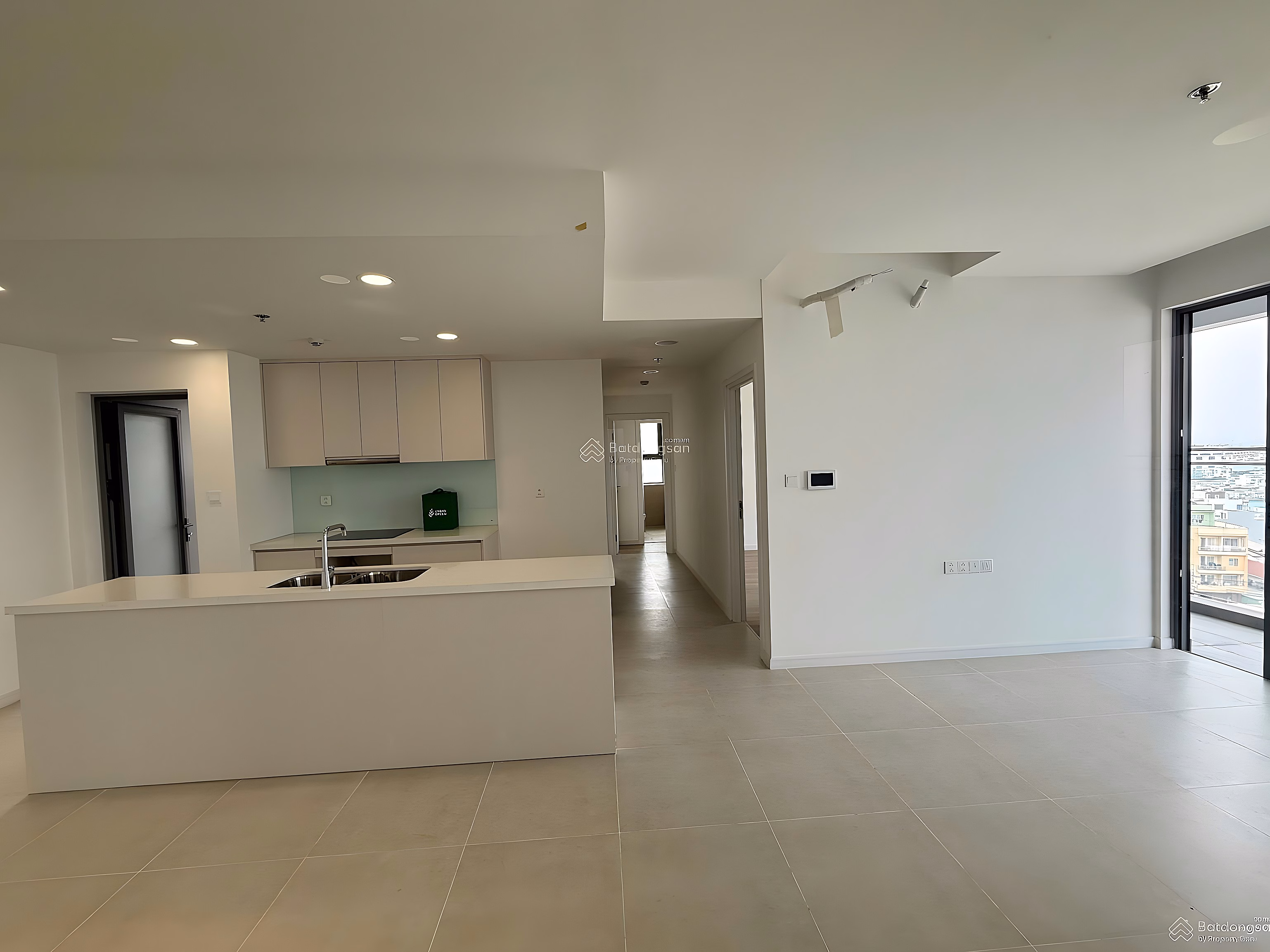 A single apartment with 3 bedrooms, 2 bathrooms, 107m2, rent for only 14 million/month, 2 bedrooms with full interior space, 14-15 million***