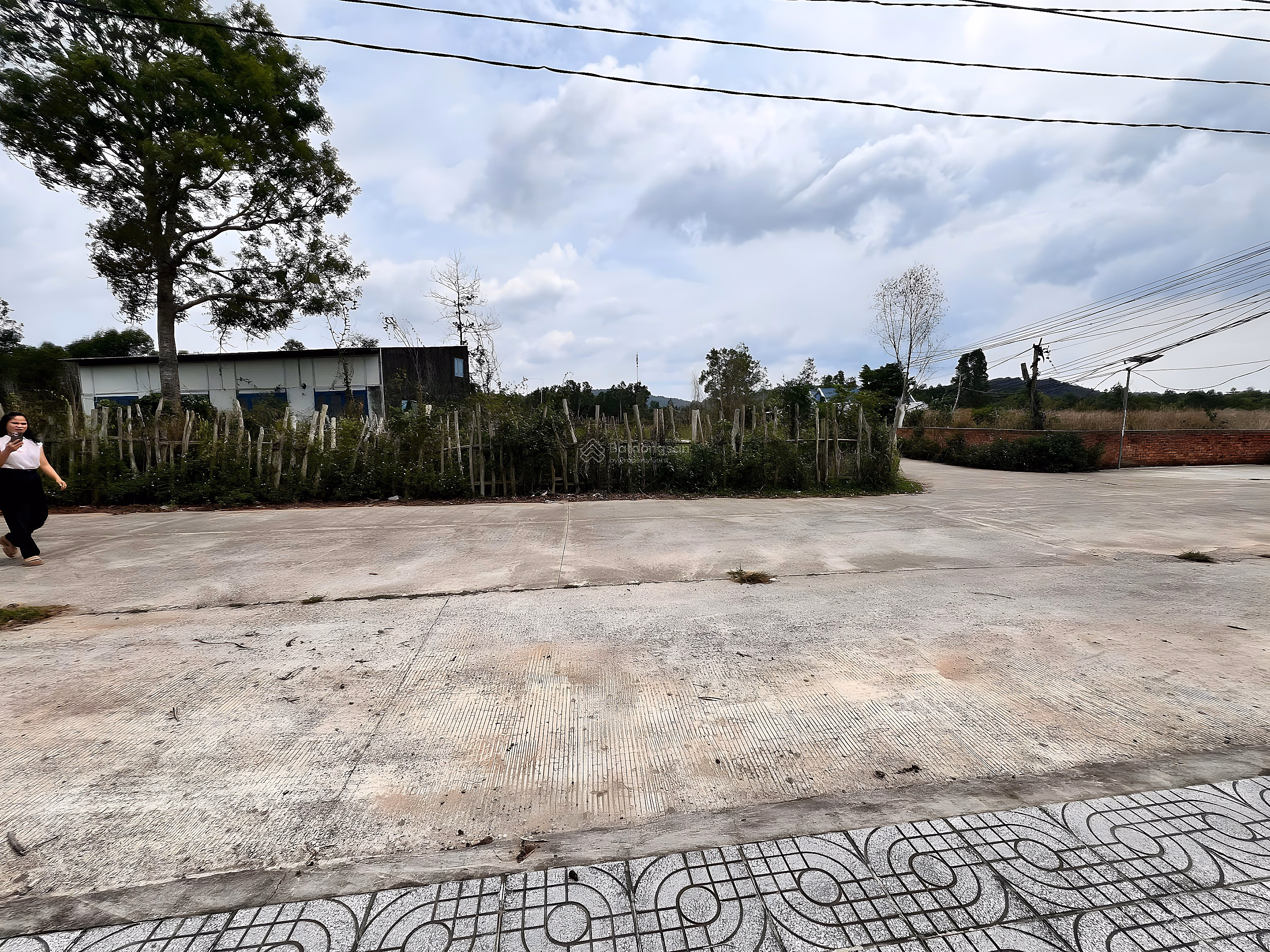 Selling 120m² residential plot fronting Trung Doan street, good price only 2.2 billion