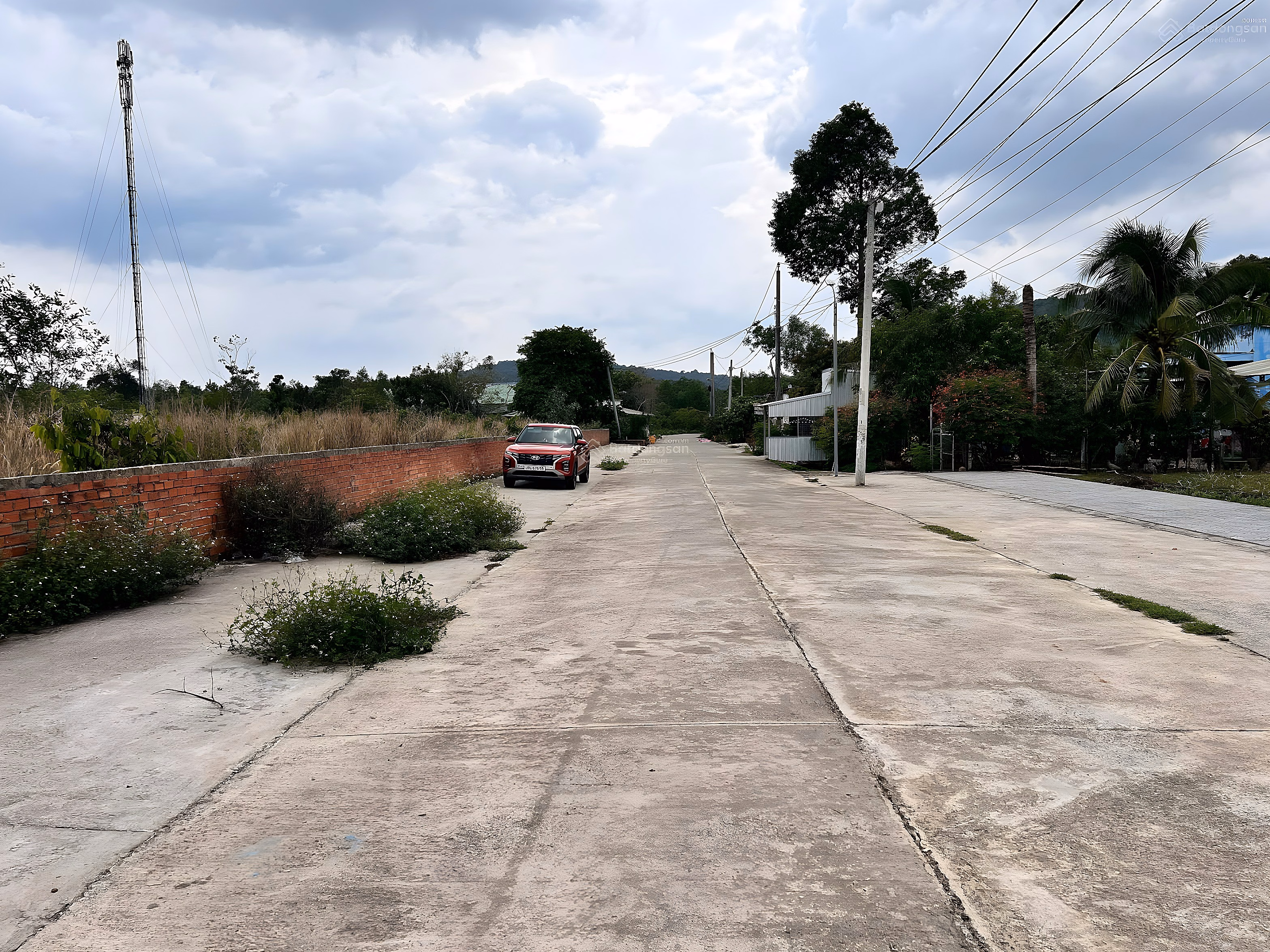 Selling 120m² residential plot fronting Trung Doan street, good price only 2.2 billion