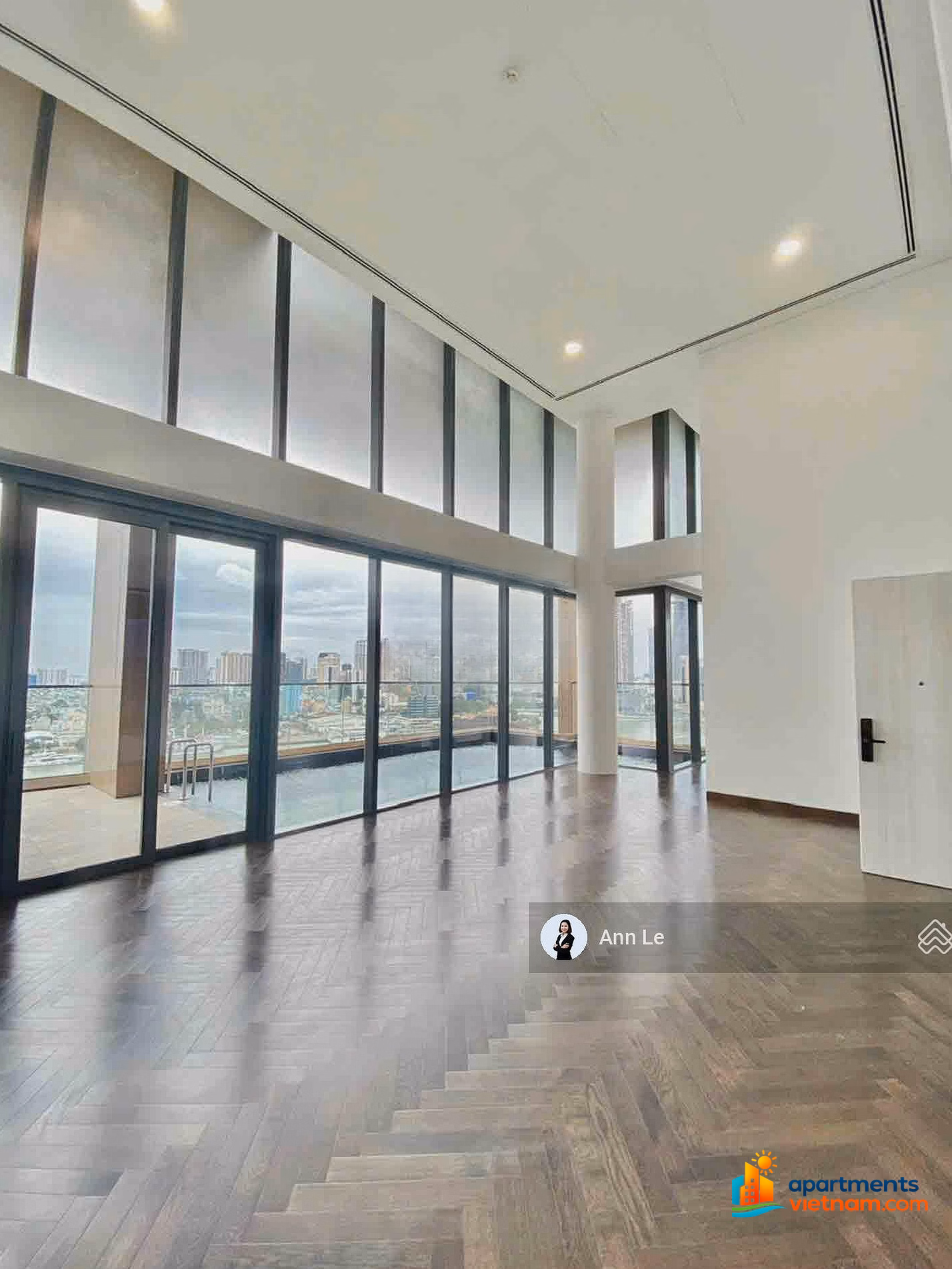 Penthouse Cove Residence Empire City NTCB house for sale