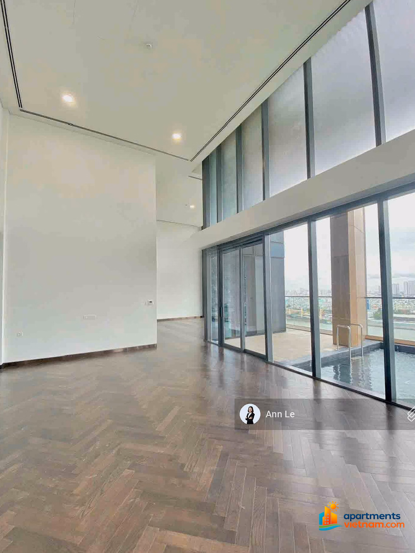 Penthouse Cove Residence Empire City NTCB house for sale