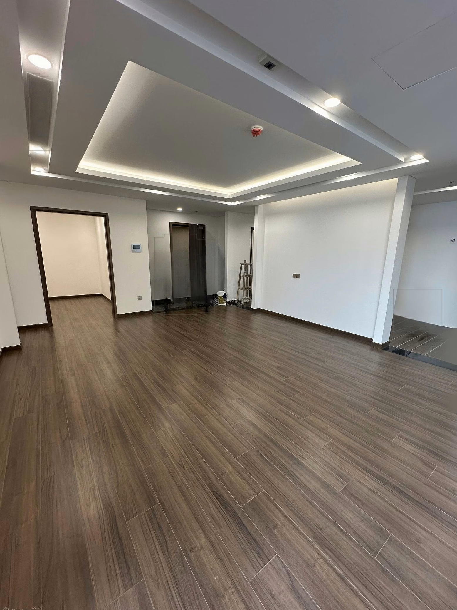 Apartment fund for transfer from 1-2-3-4 rooms | Continuously updated red books available at Green Diamond 93 Lang Ha