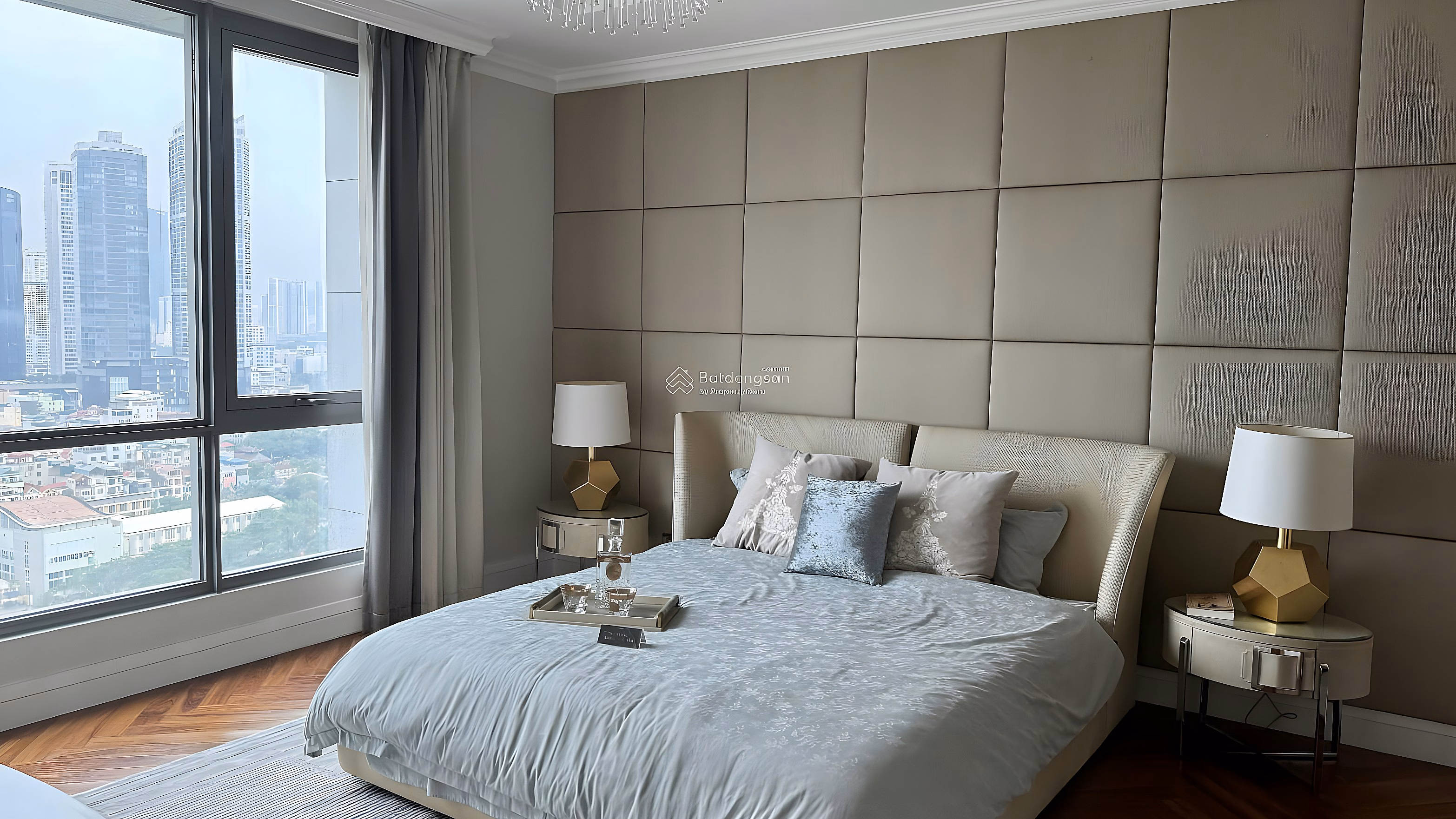 Selling 165m2 apartment, M3M4 building - 91 Nguyen Chi Thanh, view of Dong Da lake, with car slot. Full interior