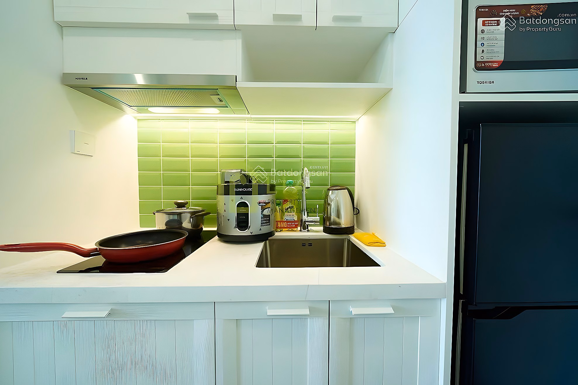 I am the owner of the Sun Grand City Hillside studio apartment for rent day - month - year, Phu Quoc Special Zone