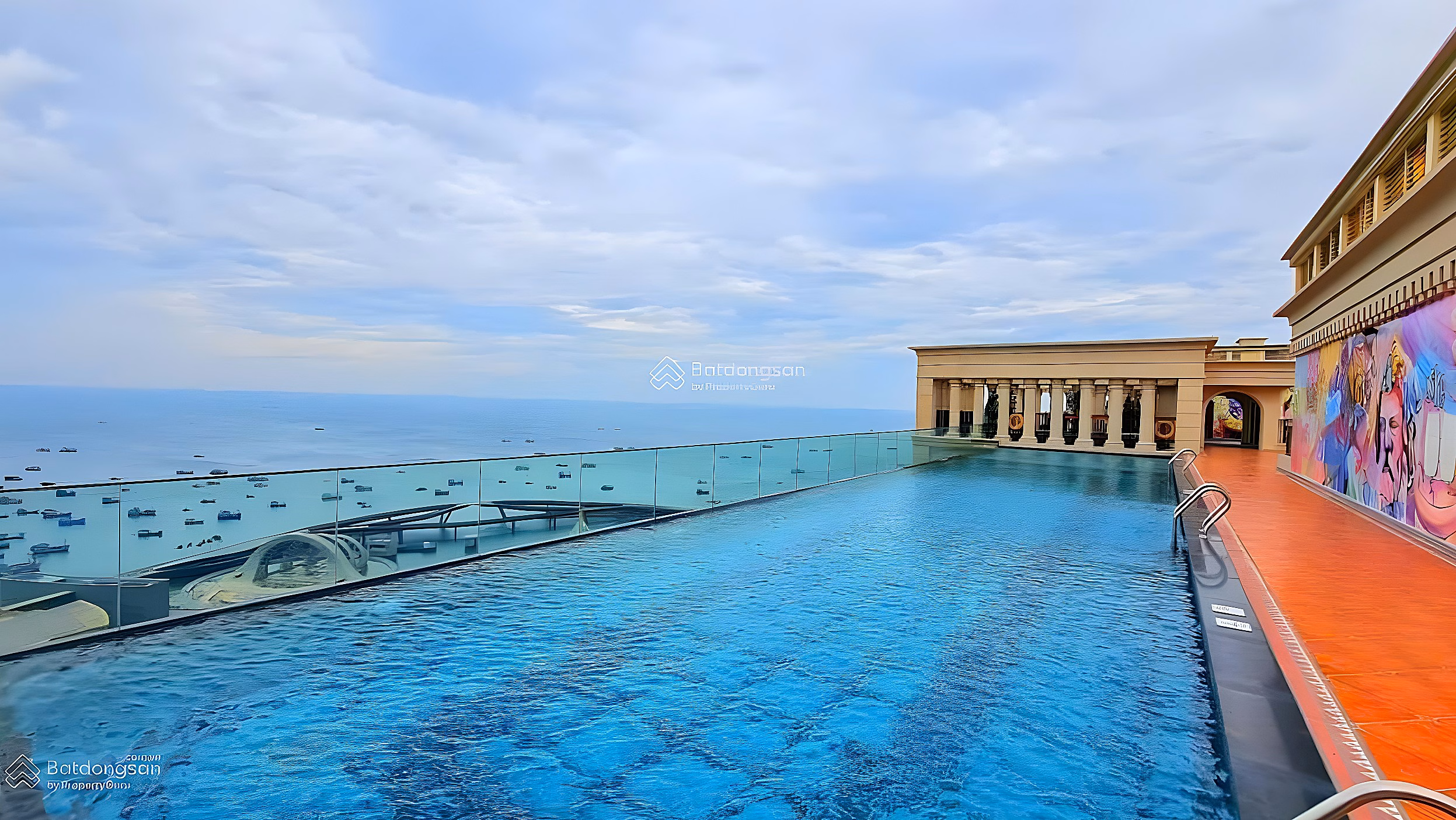 I am the owner of the Sun Grand City Hillside studio apartment for rent day - month - year, Phu Quoc Special Zone