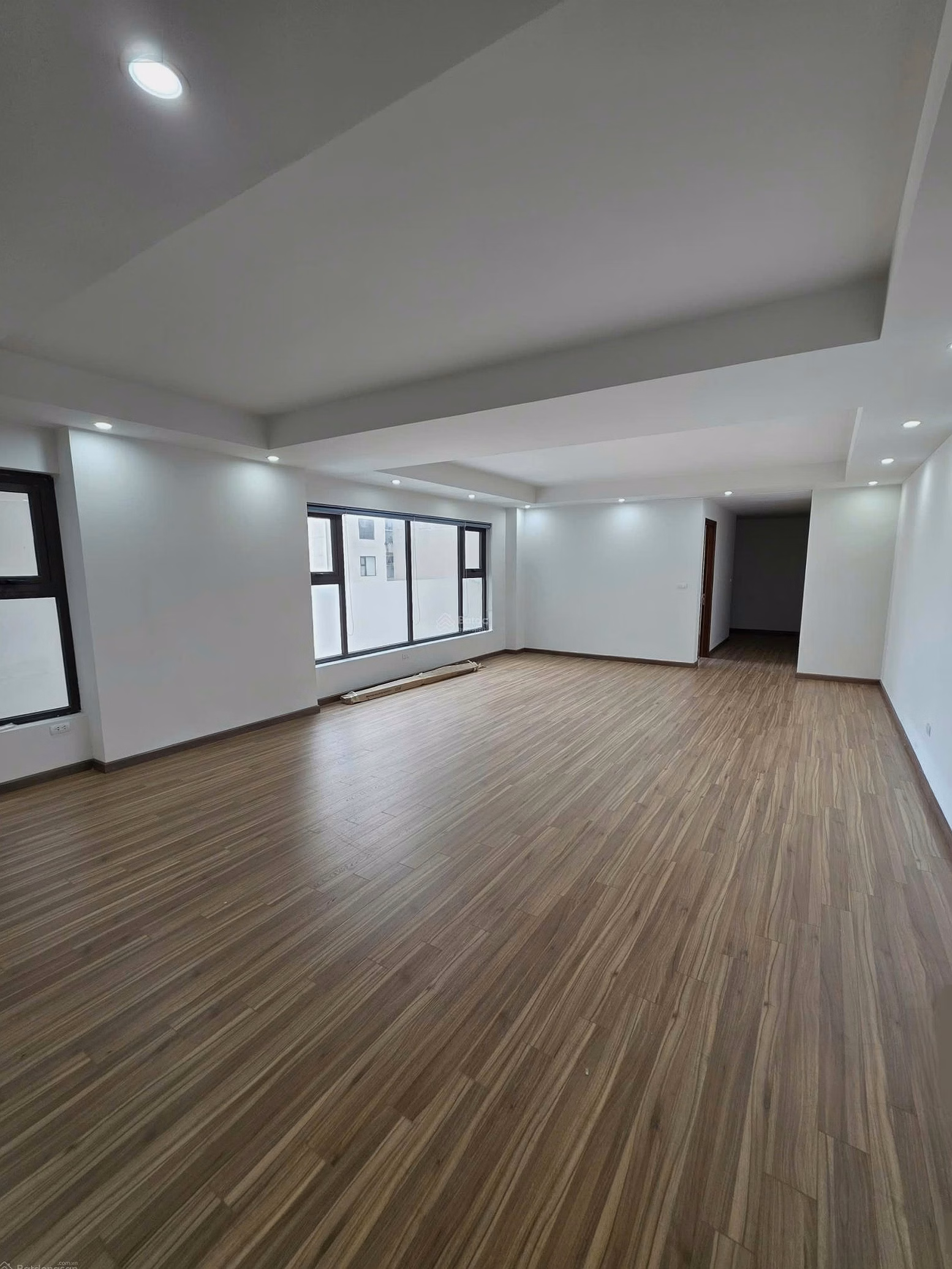 Rare item! Apartment for rent N04 - Udic Hoang Dao Thuy, 155m2, price only 20 million/month
